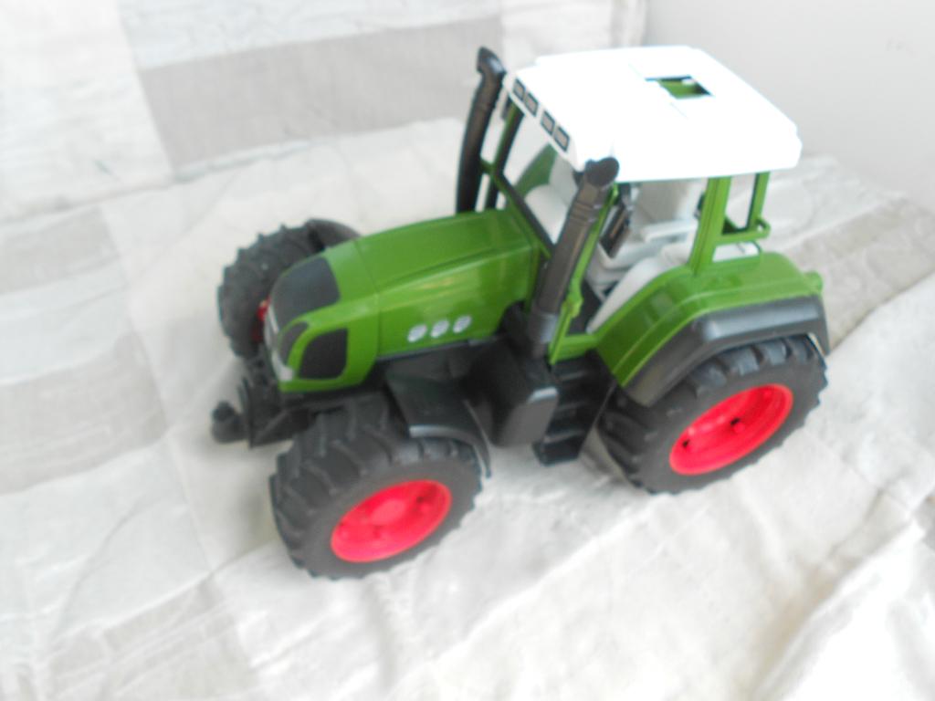 Speelgoed tractor Bruder Fendt 936 schaal 1 a 16  gebruikt., Kinderen en Baby's, Speelgoed | Speelgoedvoertuigen, Ophalen, Gebruikt