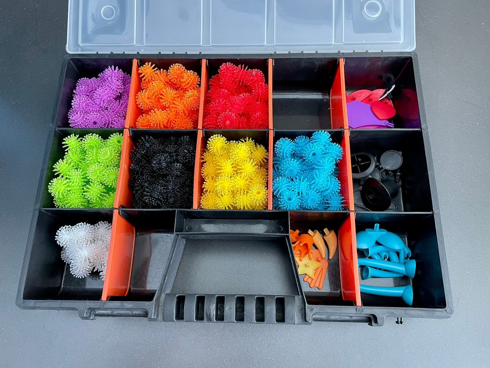 TE KOOP: groot koffer vol met bunchems en accessoires ZGAN, Ophalen of Verzenden, Zo goed als nieuw, Knutselen