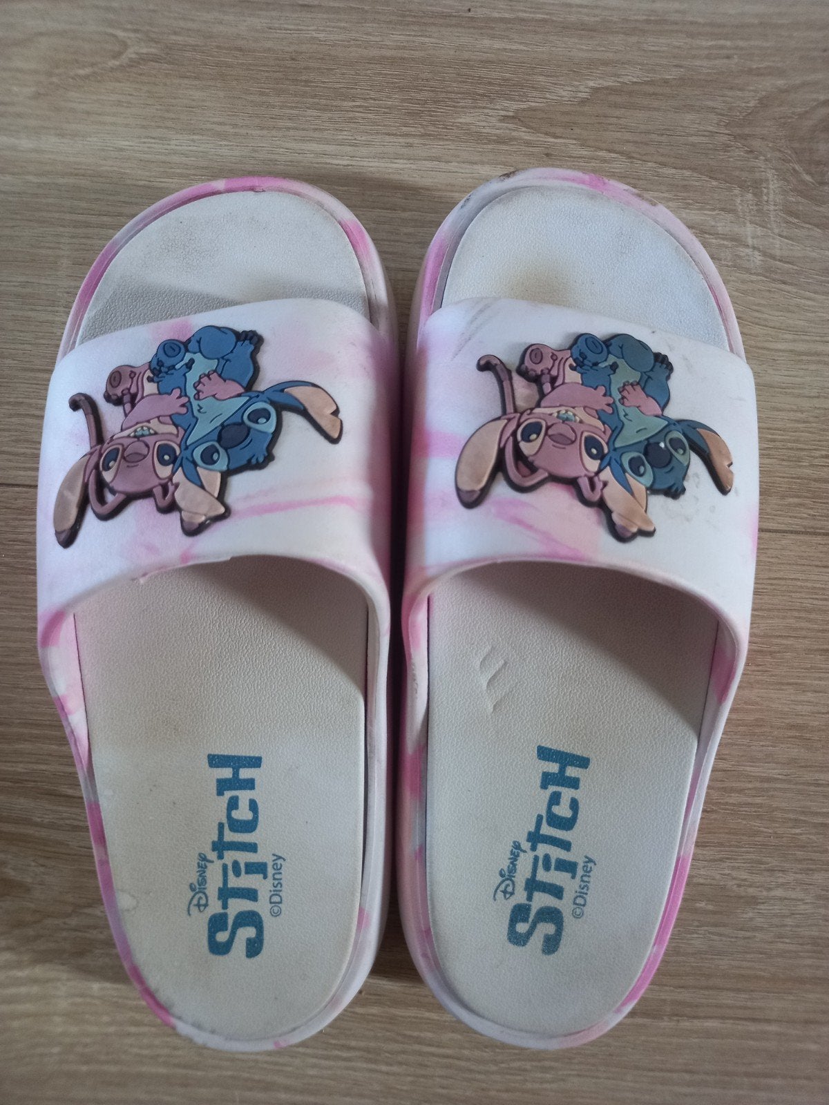stitch slippers, Kleding | Dames, Schoenen, Primark, Roze, Gedragen, Sandalen of Muiltjes