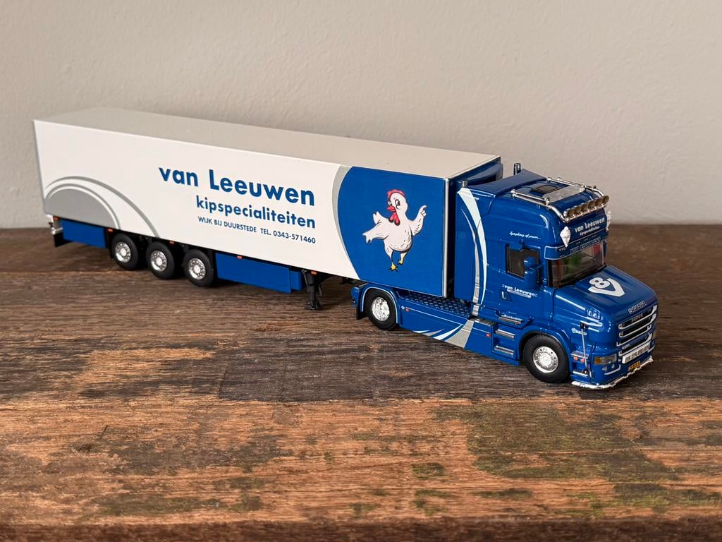 WSI - Scania Torpedo Van Leeuwen, Hobby en Vrije tijd, Modelauto's | 1:50, Ophalen of Verzenden, Zo goed als nieuw, Bus of Vrachtwagen