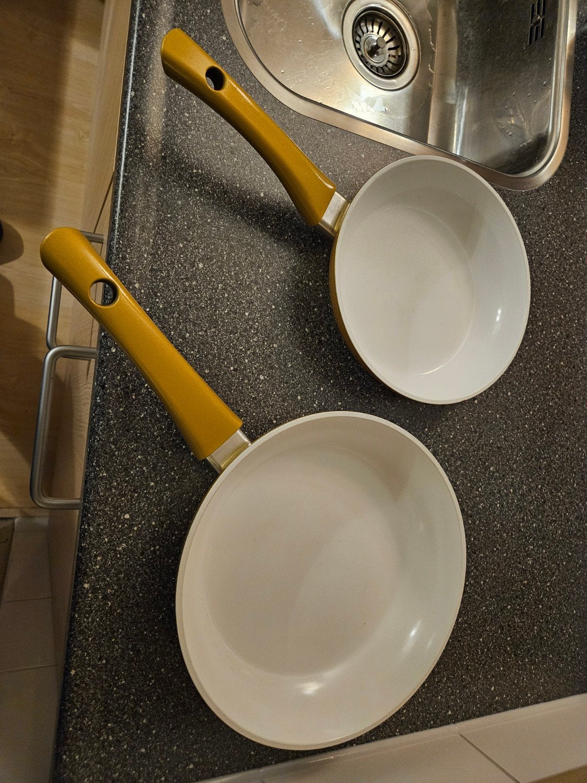 Cerafit Genius Koekenpannen - Set van 2 (20cm en 24cm), Huis en Inrichting, Ophalen of Verzenden, Zo goed als nieuw, Antiaanbaklaag