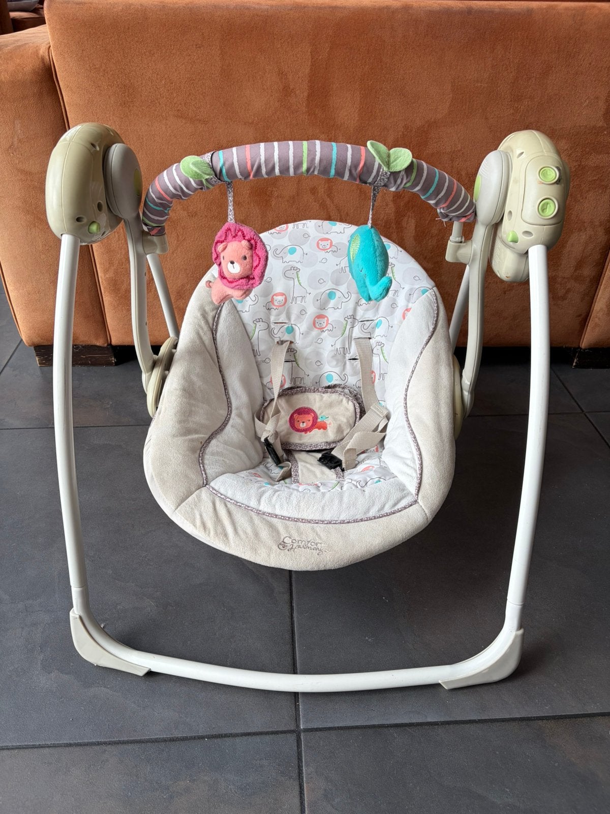 Gratis baby schommelstoel, Kinderen en Baby's, Wipstoeltjes, Gebruikt, Schommelstoel, Verstelbaar, Ophalen