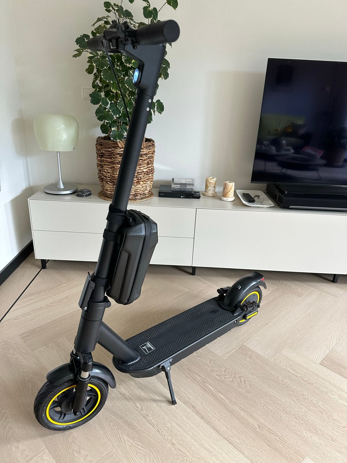 AOVOPRO ESMAX SPECIAL‼️COMPLEET E-step - ZGAN, 400 KM, Ophalen, Zo goed als nieuw, Elektrische step (E-scooter)