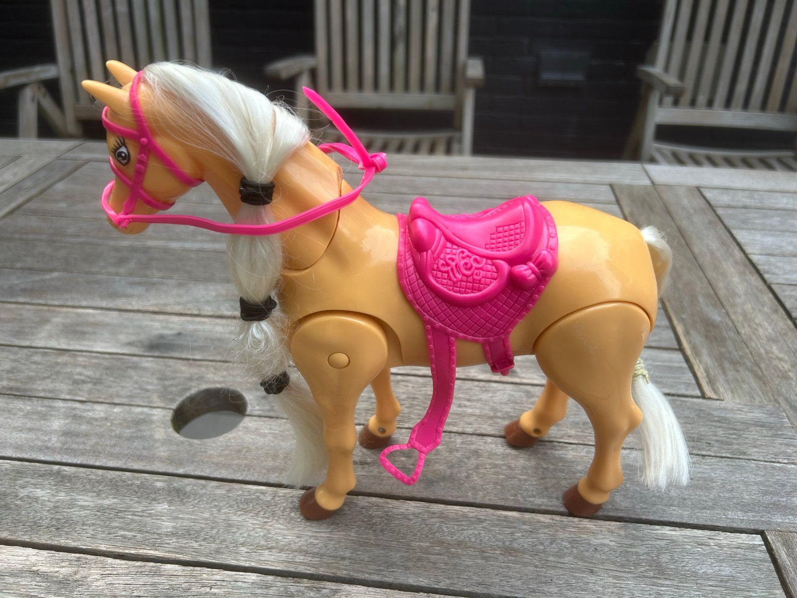 Speelgoedpaard met roze zadel en hoofdstel, Ophalen, Gebruikt, Meisje