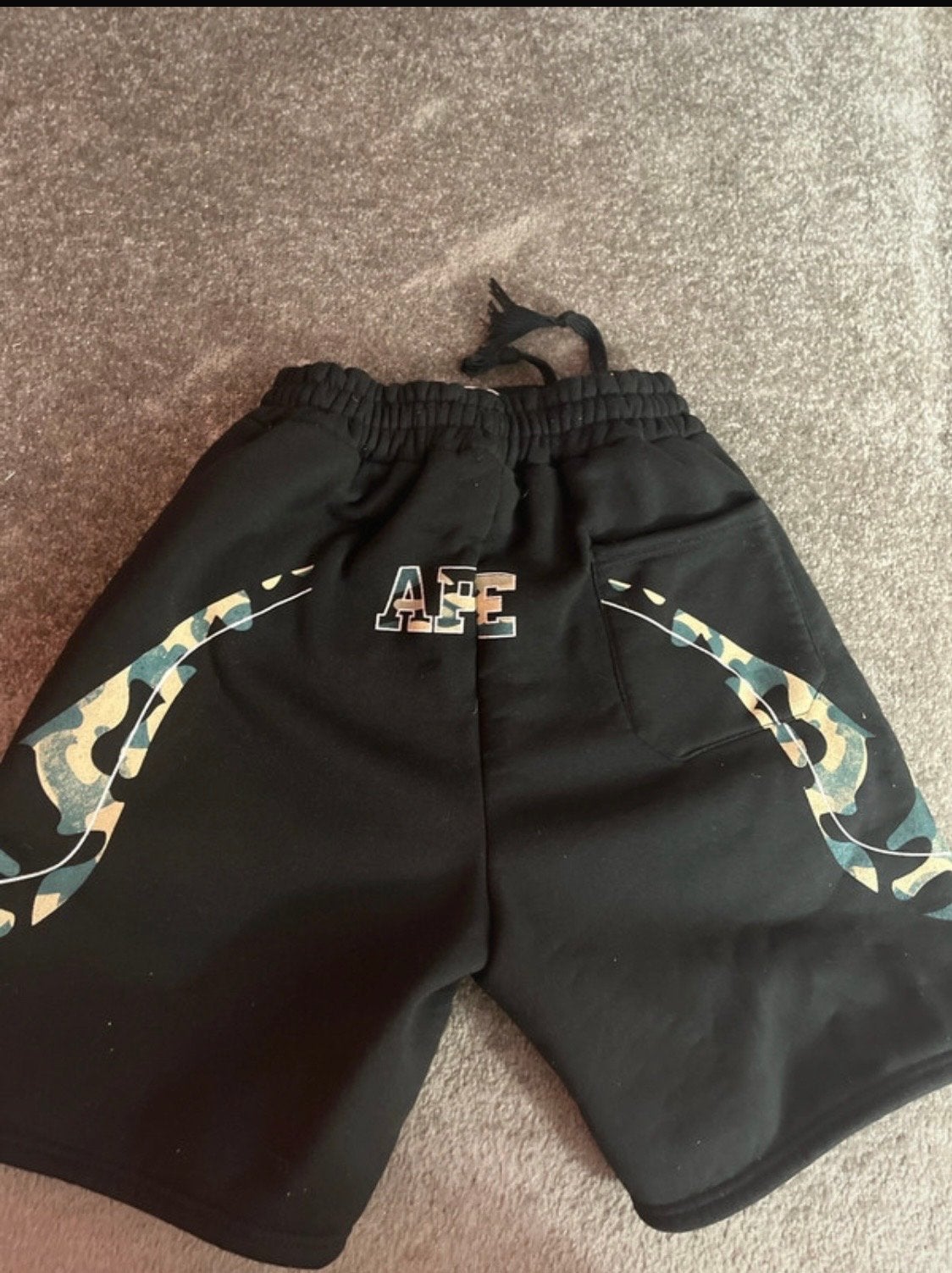 BAPE Shorts - Zwart met Camouflage Details, Ophalen of Verzenden, Zo goed als nieuw, Maat 56/58 (XL), Zwart