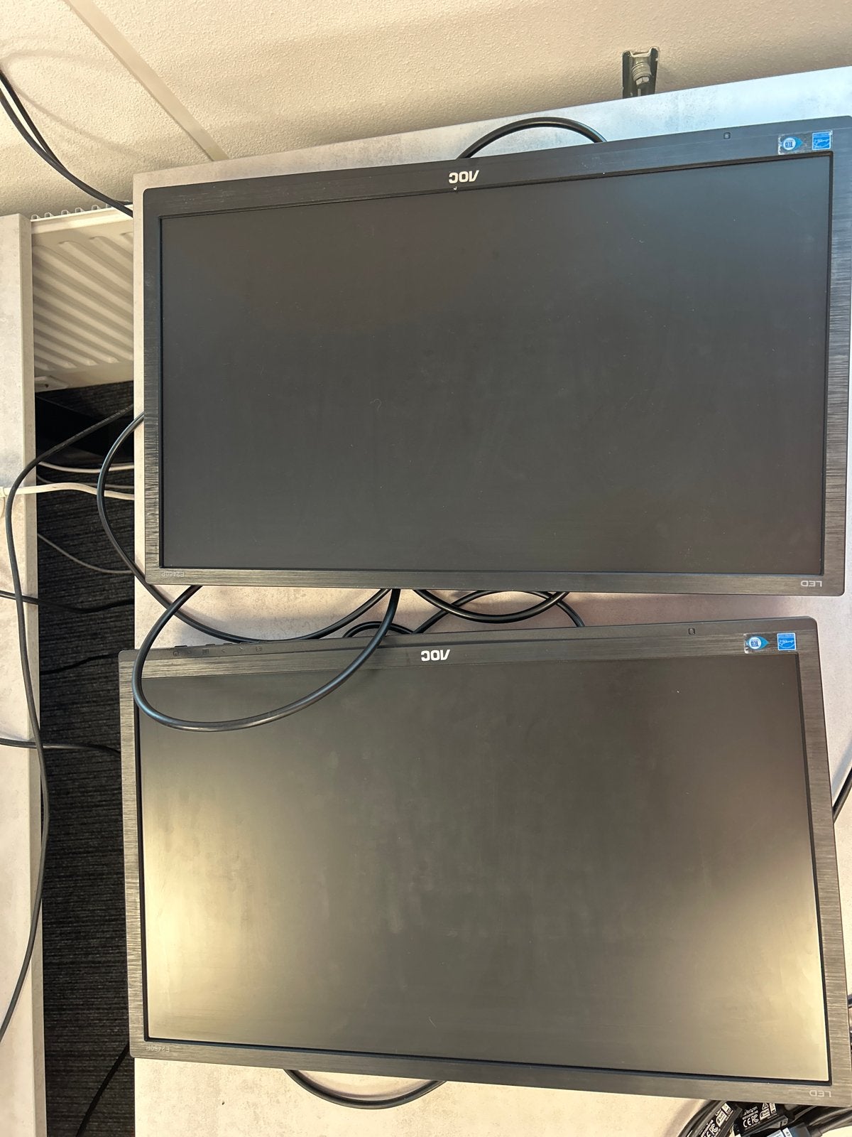 2x AOC E2460P monitoren - Full HD LED, Ophalen, In hoogte verstelbaar, Full HD, LED