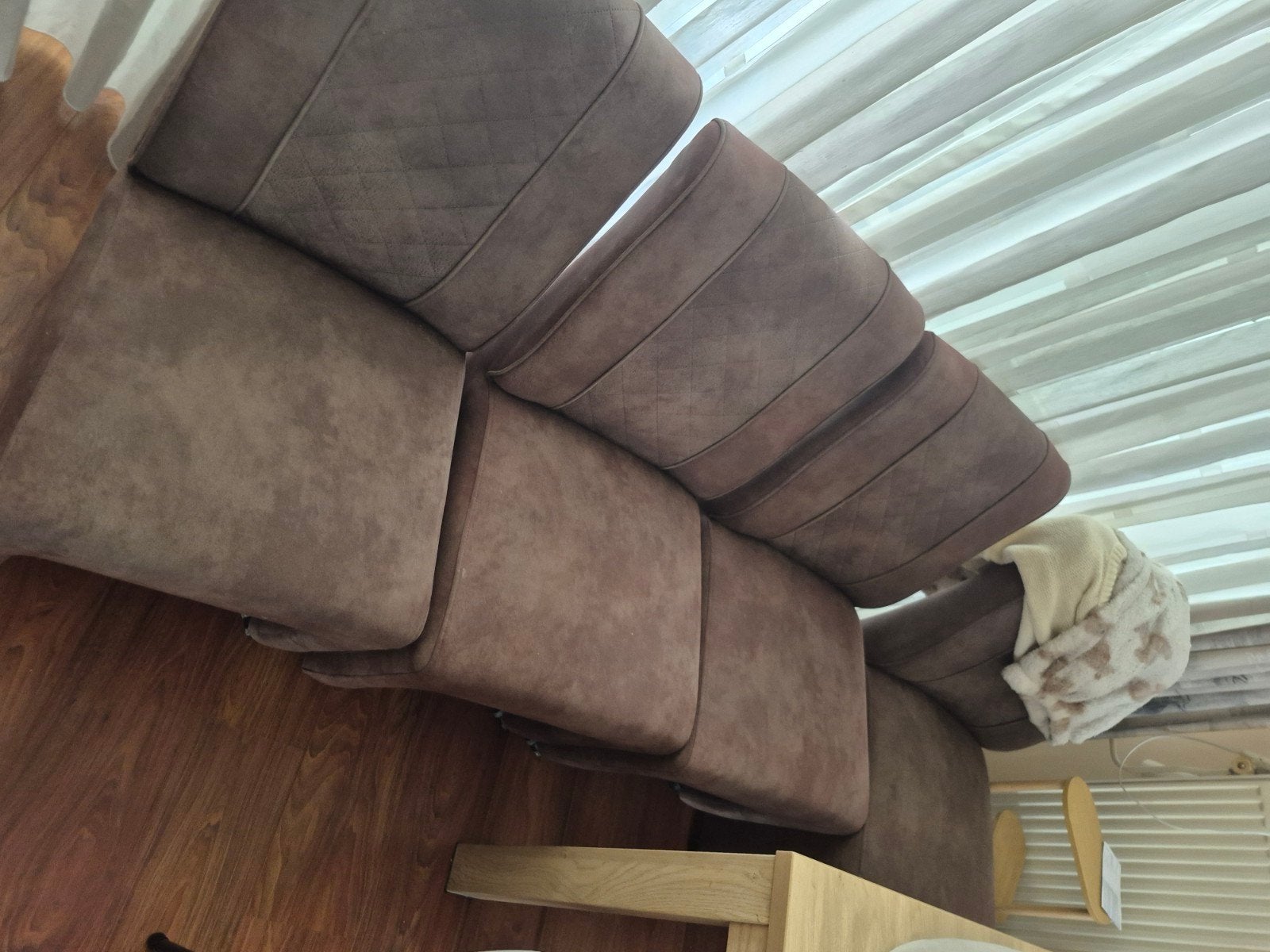 Comfortabele bruine stoelen 6x (1 heeft onderhoud nodig), Huis en Inrichting, Banken | Bankstellen, Ophalen, 250 tot 300 cm, 75 tot 100 cm
