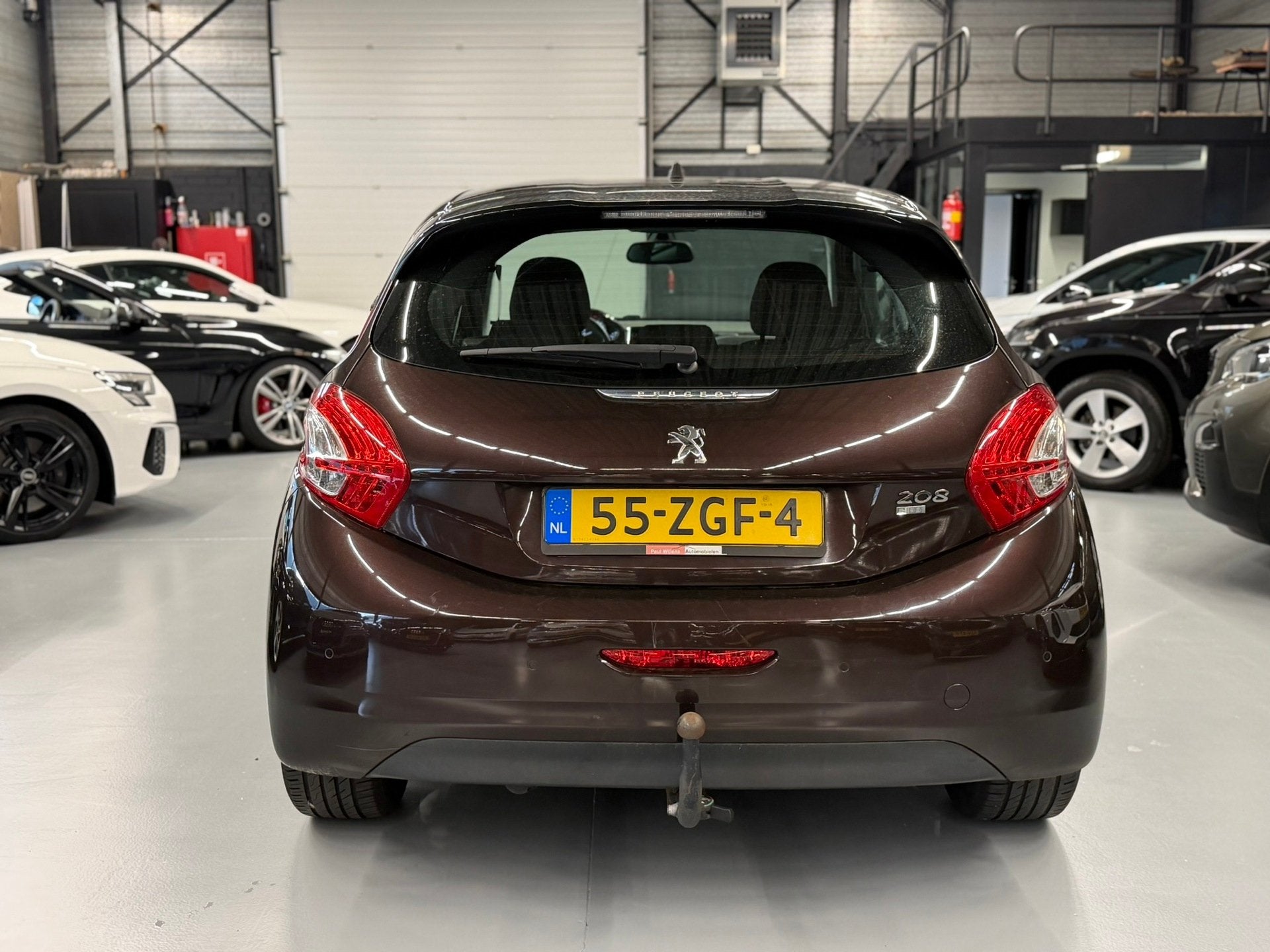 Peugeot 208 1.4 e-HDi Active Automaat, Auto's, Euro 5, 1398 cc, 4 cilinders, Bruin