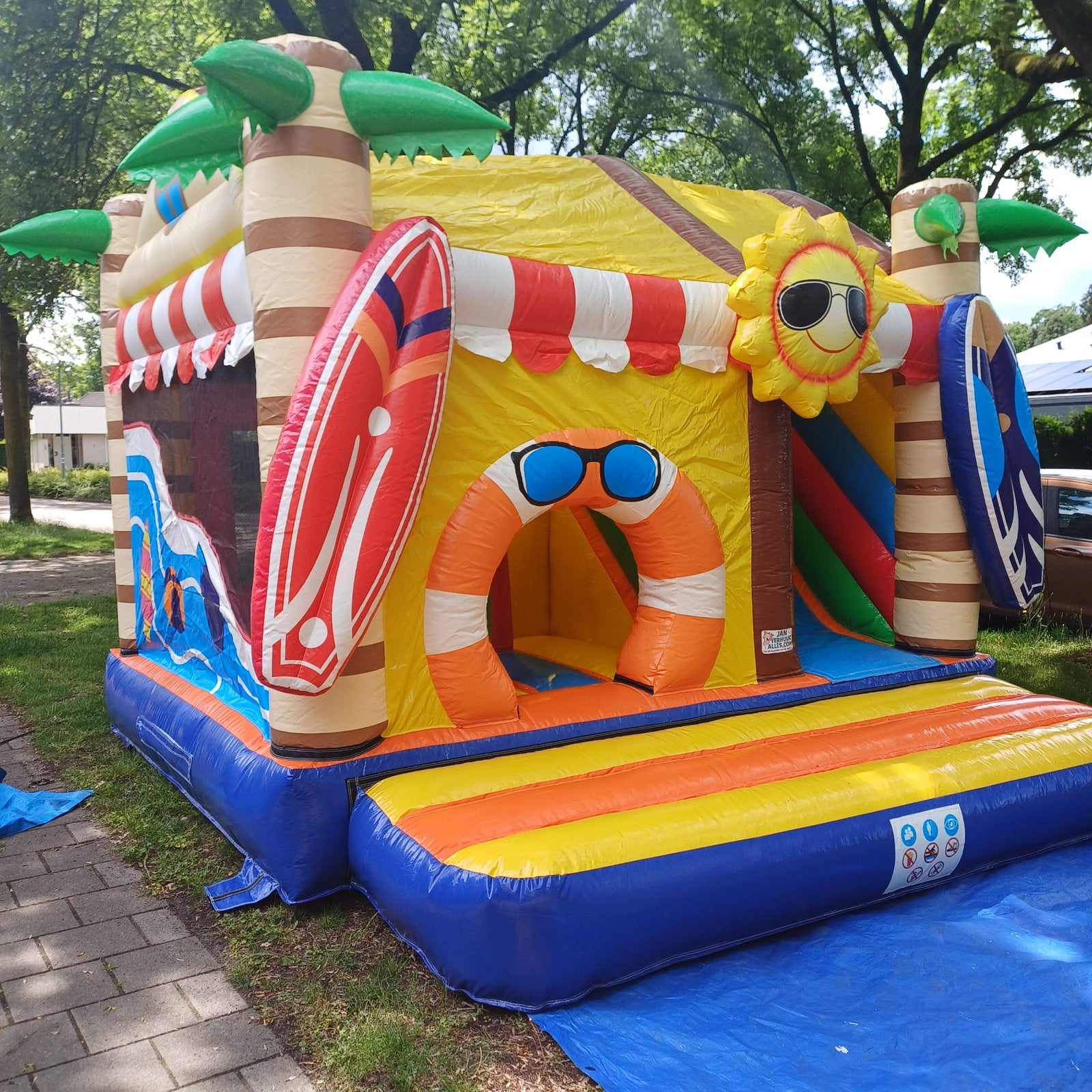 Springkussen huren vanaf €65,- per weekend! tilburg, Goirle, Ophalen, Zo goed als nieuw, Overige
