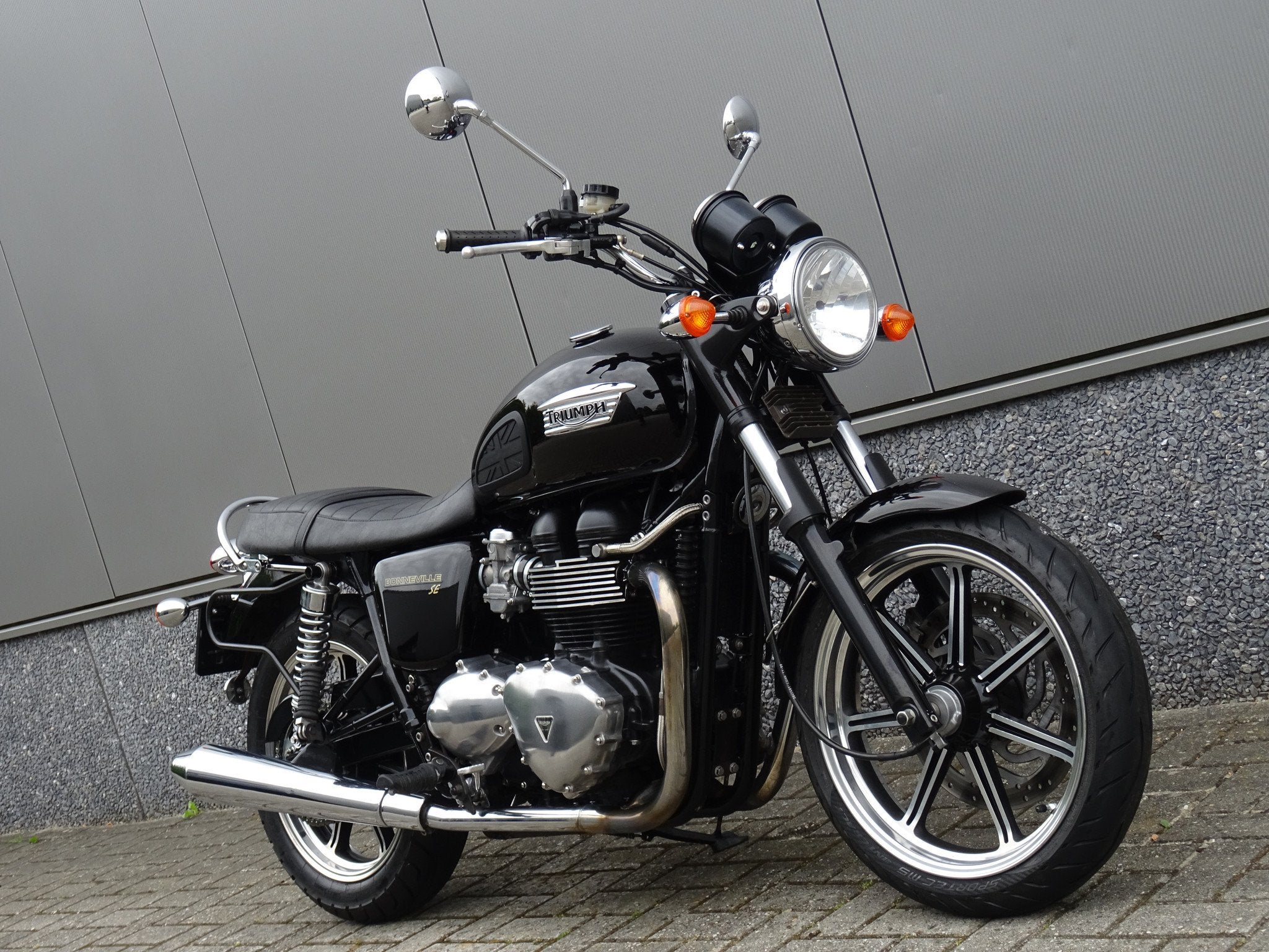 Triumph BONNEVILLE SE (bj 2009), Bedrijf, 865 cc, Naked bike