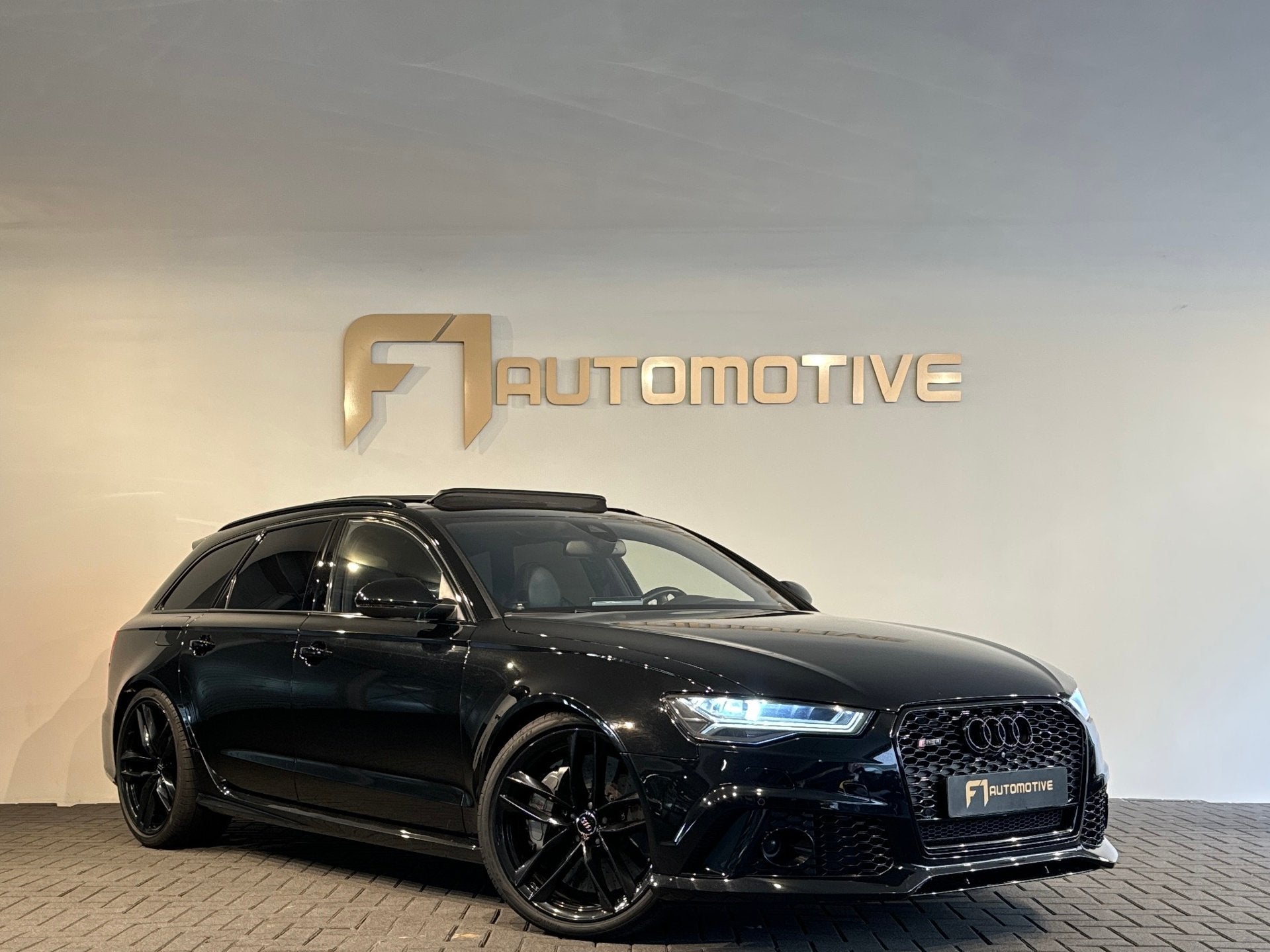 Audi A6 Avant 4.0 TFSI RS 6 quattro Pano|Ceramic|B&O 3D|360|, Auto's, Automaat, Gebruikt, 10 km/l, Adaptive Cruise Control