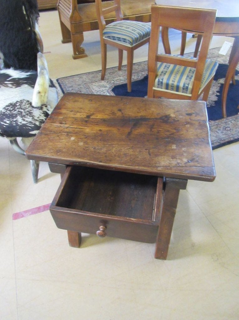 Oer 11847 antieke Spaanse bijzettafel, Ophalen