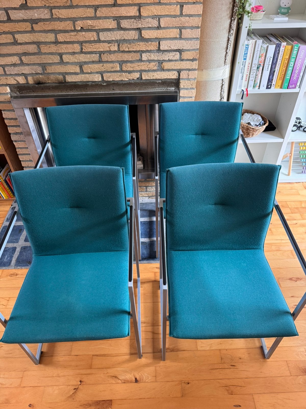 Te koop: 4x Arco Frame eetkamerstoelen - groen, Ophalen, Gebruikt, Overige kleuren, Vier