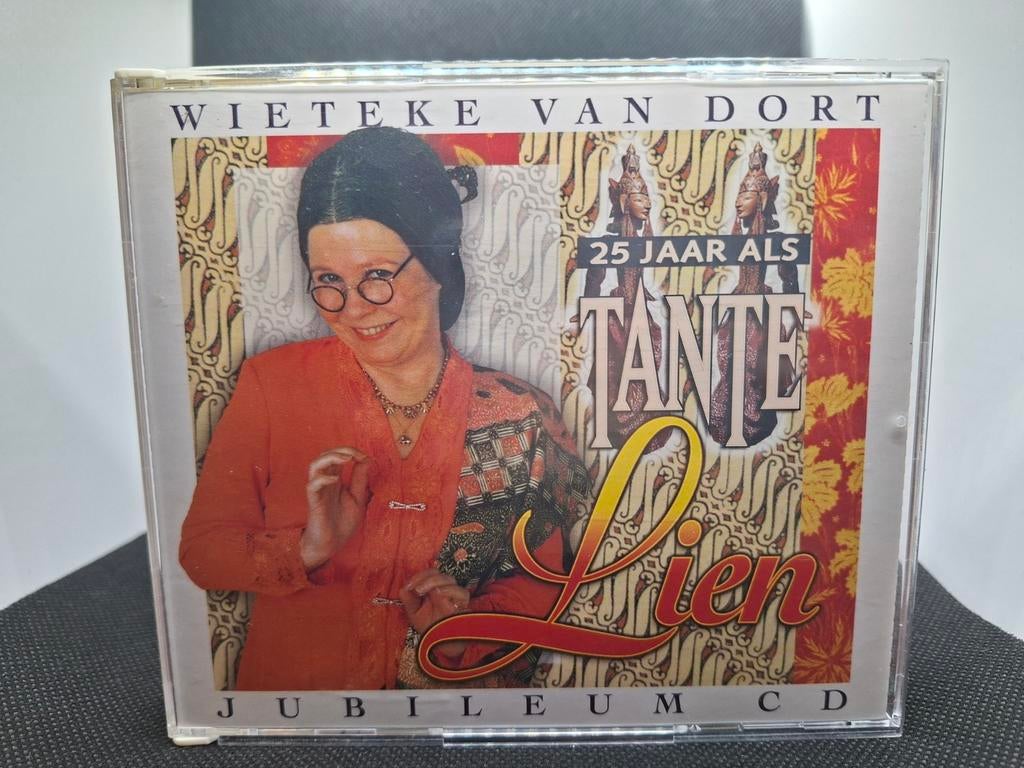 Wieteke van Dort - 25 Jaar Als Tante Lien Jubileum CD, Ophalen of Verzenden, Zo goed als nieuw, Streekmuziek, Boxset