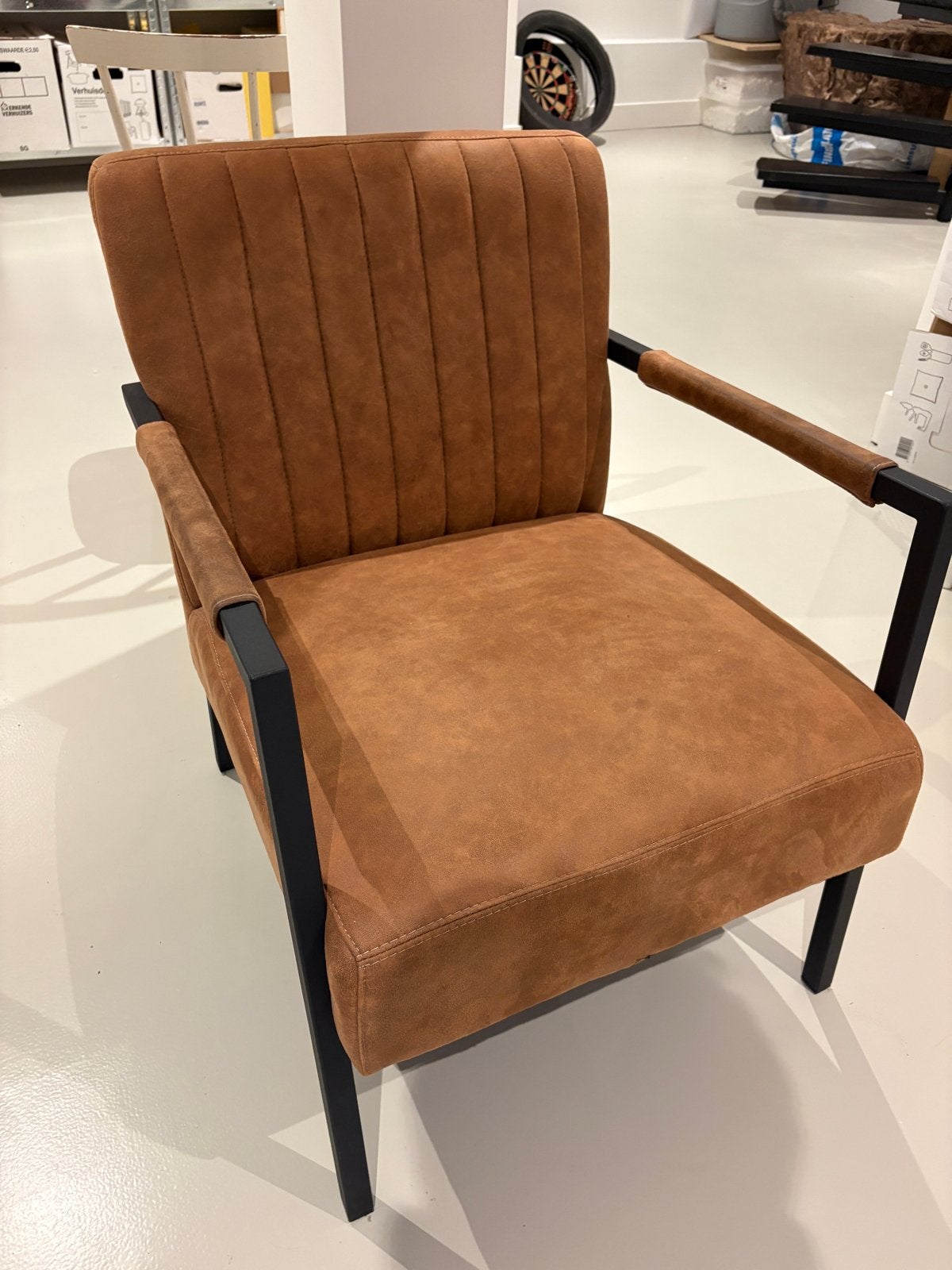 Comfortabele fauteuil in cognac kleur - Zo goed als nieuw, Bruin, Ophalen of Verzenden, Zo goed als nieuw, Metaal