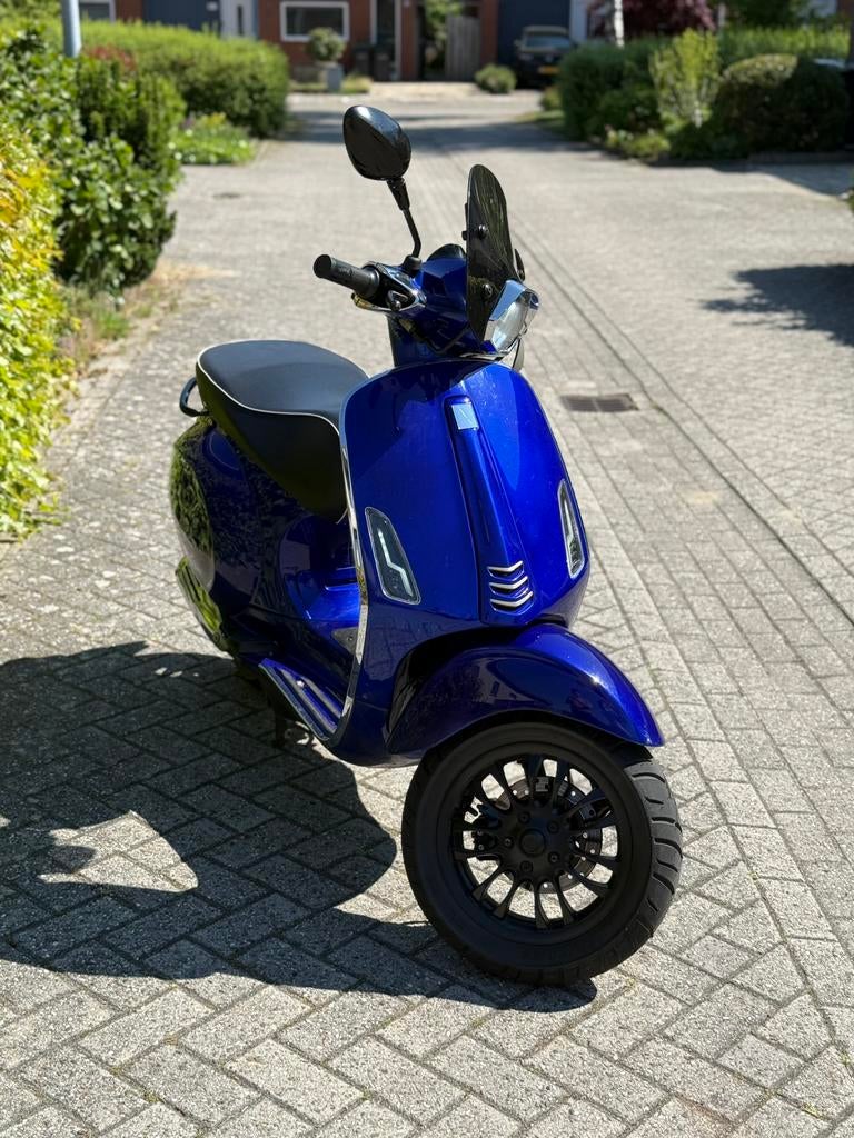 Candy Blue Vespa Sprint 50cc snor, Fietsen en Brommers, Scooters | Vespa, Ophalen, Zo goed als nieuw, Benzine, Overige modellen
