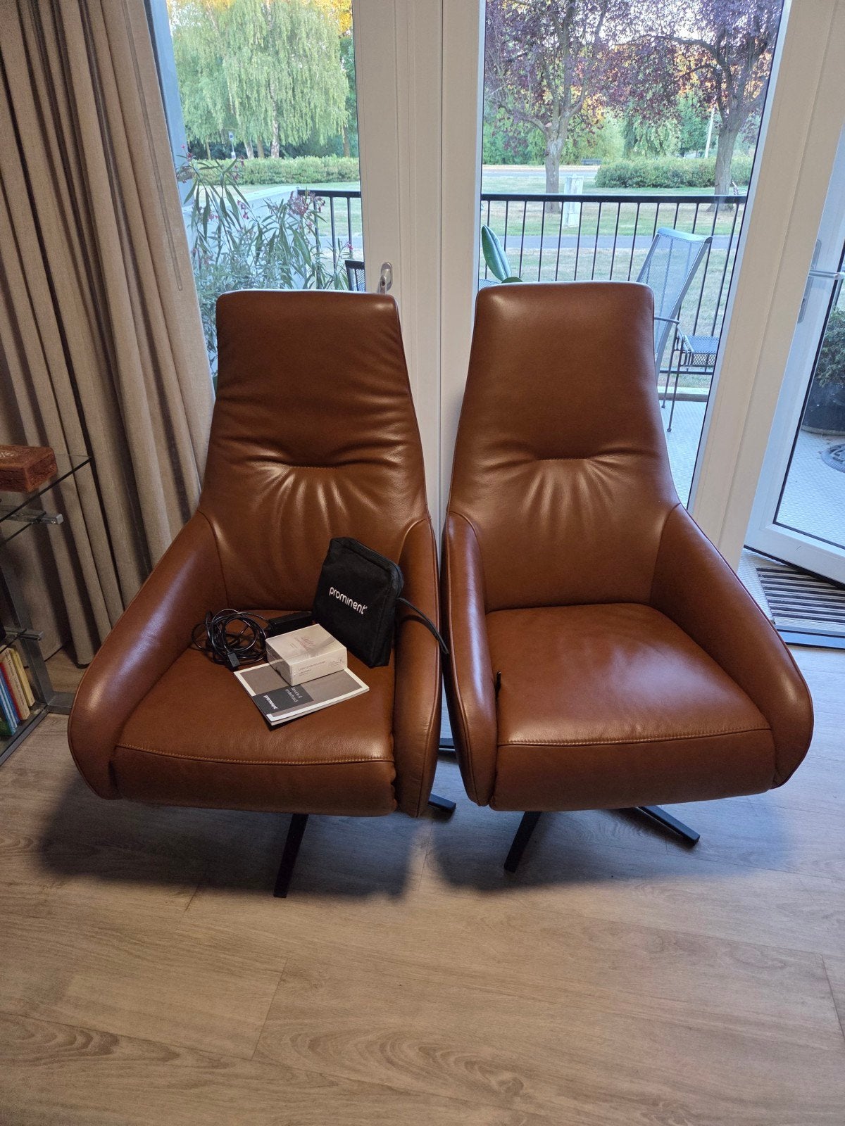Prominent sta op stoel en relax stoel, Huis en Inrichting, Fauteuils, Ophalen, Zo goed als nieuw, 75 tot 100 cm, Leer