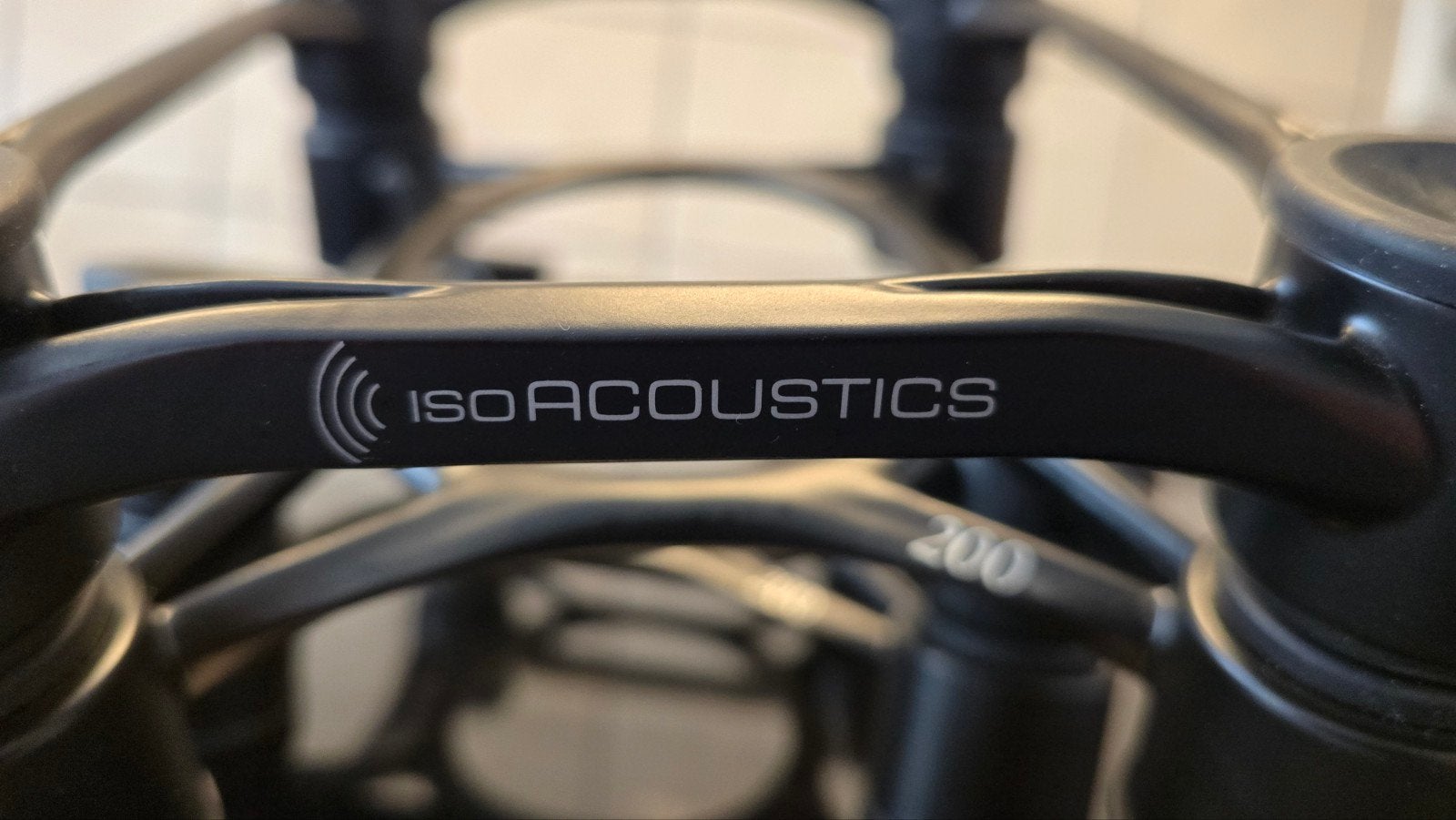 IsoAcoustics Aperta 200 zwart (set) high end speaker stand