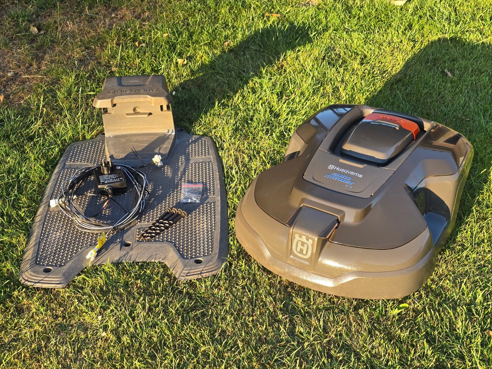 Husqvarna Automower 310 robotmaaier compleet werkend 1000m2, Tuin en Terras, Grasmaaiers, Ophalen, Gebruikt, Husqvarna