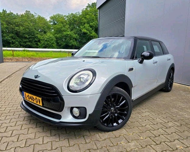 Mini Clubman 136PK Automaat | Bomvol | Keyless | CarPlay, Auto's, Mini, 136 pk, Leder en Stof, Wit, Stationwagon