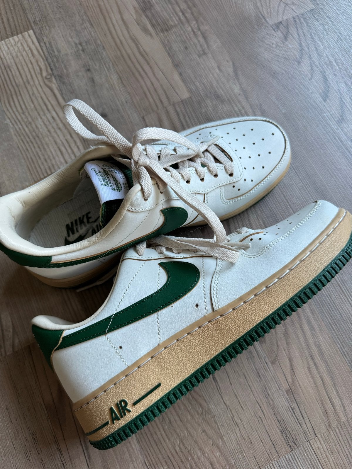 Nieuwe Nike Air Force 1 Leer, Kleding | Dames, Schoenen, Wit, Nieuw, Ophalen of Verzenden, Sneakers of Gympen