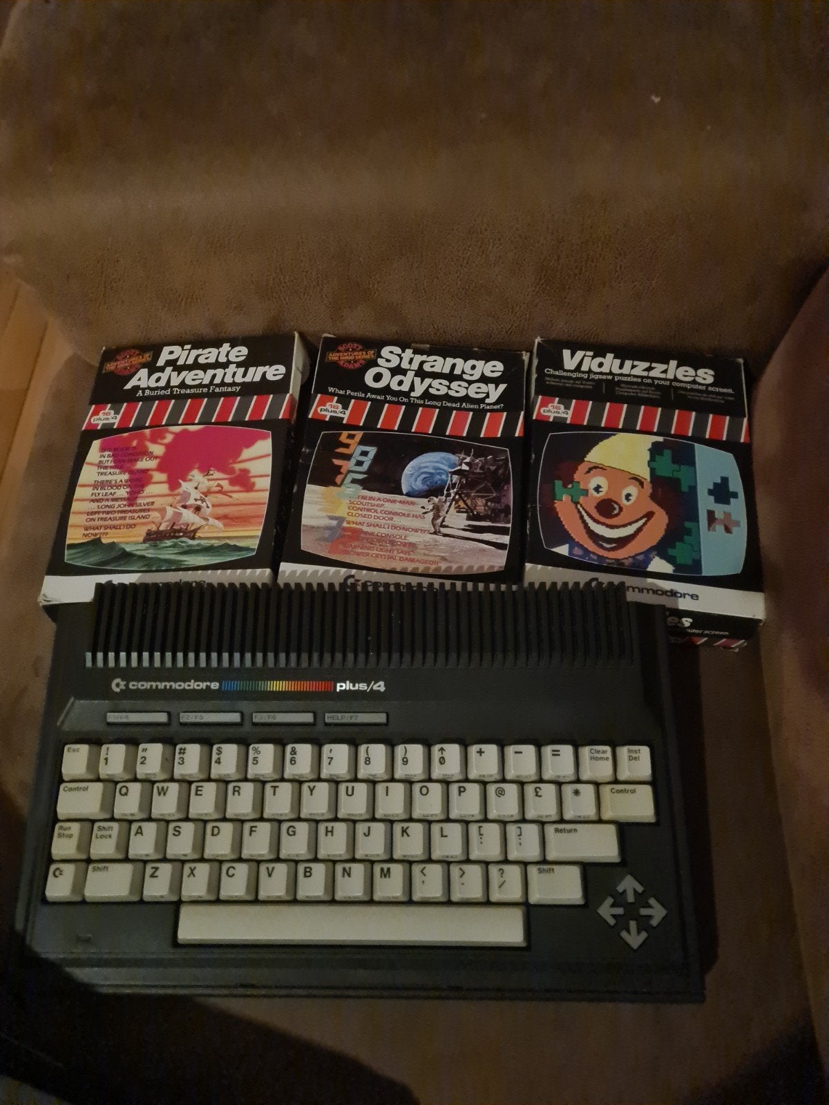 Commodore Plus/4 met 3 Cassettes, Handleiding en Doos, Ophalen of Verzenden, Gebruikt