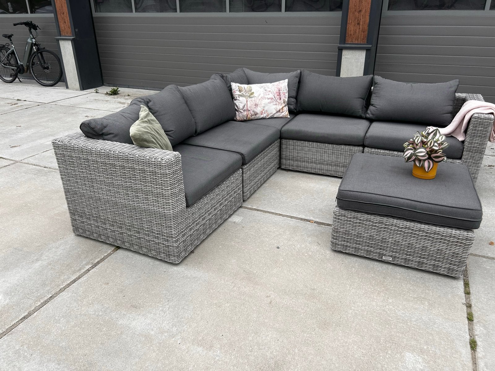 Schitterende Famous Furniture Hoekloungeset 250x250cm, Tuin en Terras, Tuinsets en Loungesets, Ophalen, 5 zitplaatsen, Zo goed als nieuw