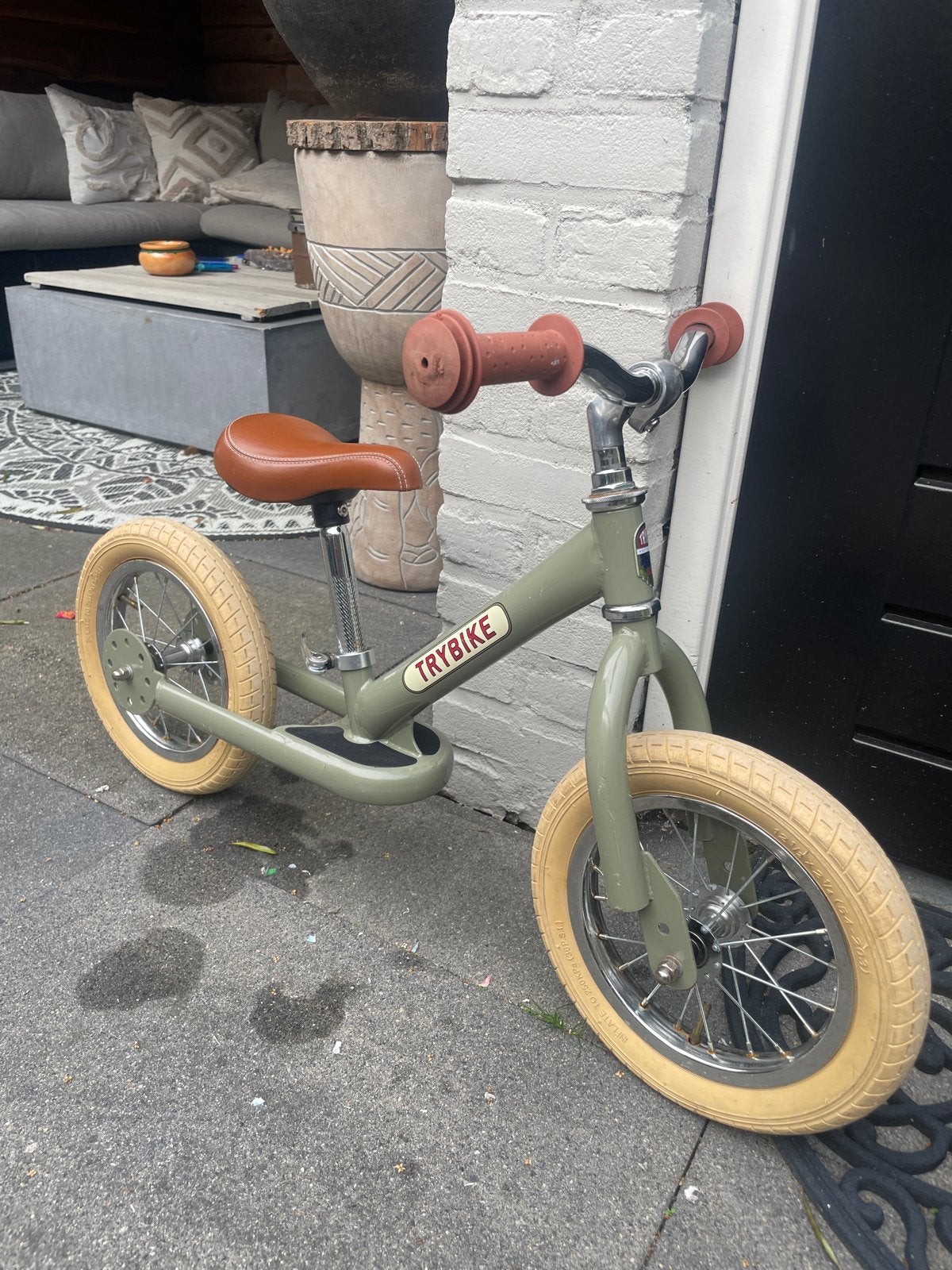 Trybike Loopfiets Groen met bruin, Kinderen en Baby's, Speelgoed | Buiten | Voertuigen en Loopfietsen, Ophalen, Gebruikt, Loopfiets