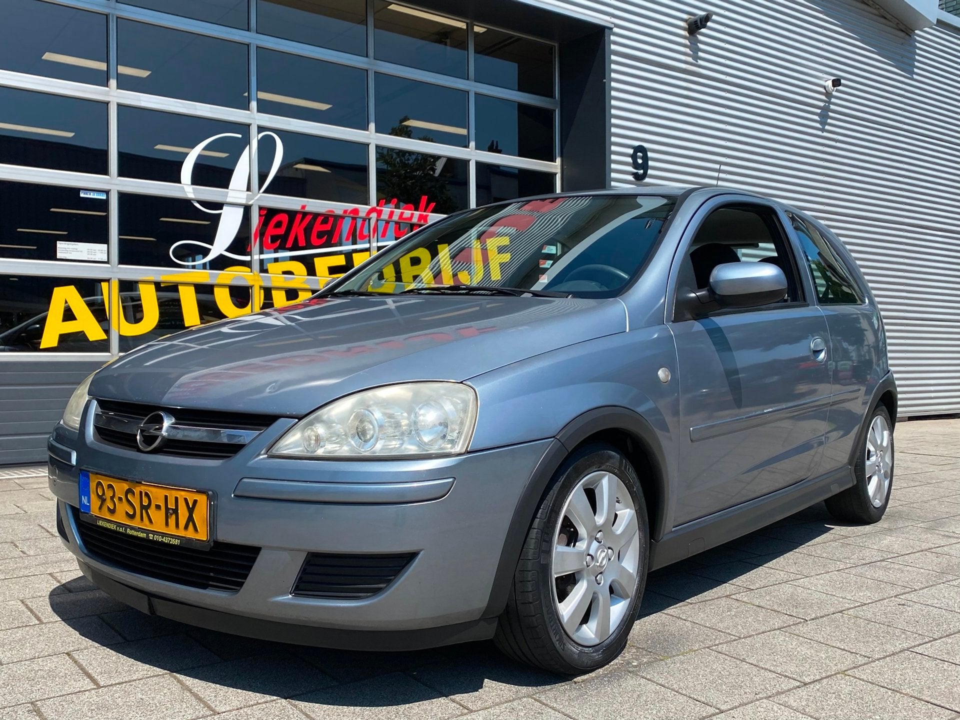 Opel Corsa 1.2-16V Silverline - Airco I Sport velgen I Comfo, Voorwielaandrijving, Gebruikt, 31 €/maand, 4 cilinders