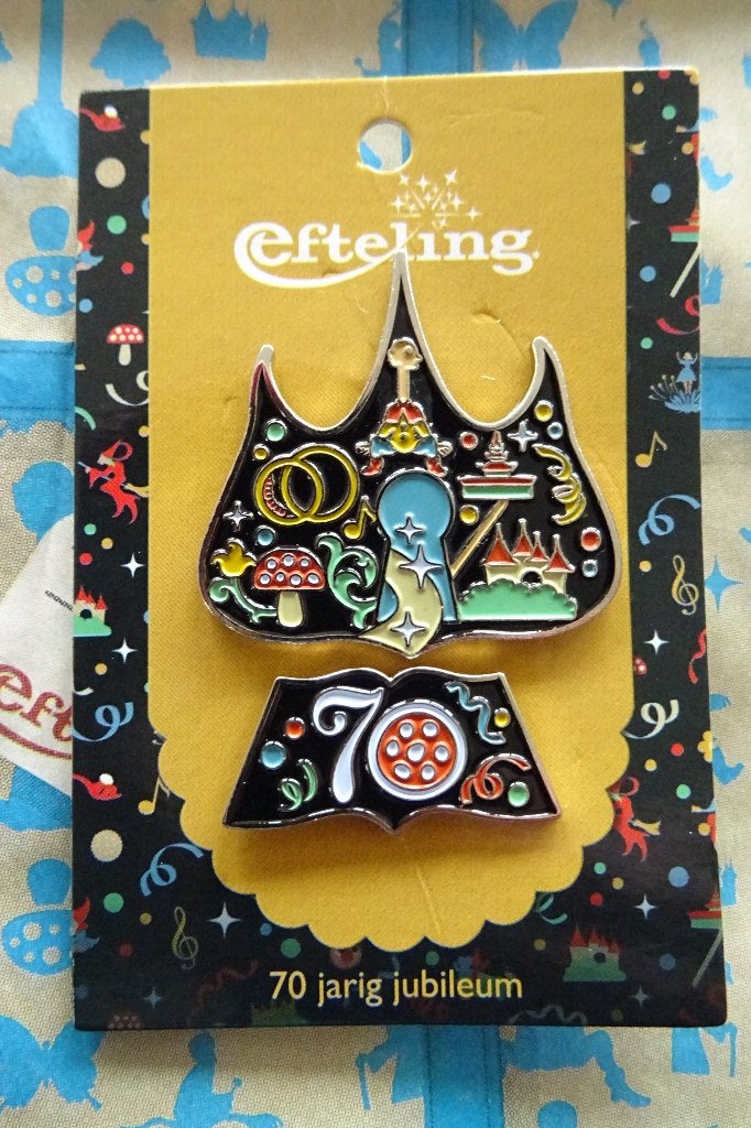 Efteling 70 jaar jubileum pin set (Nieuw), Ophalen, Nieuw, Button of Speldje