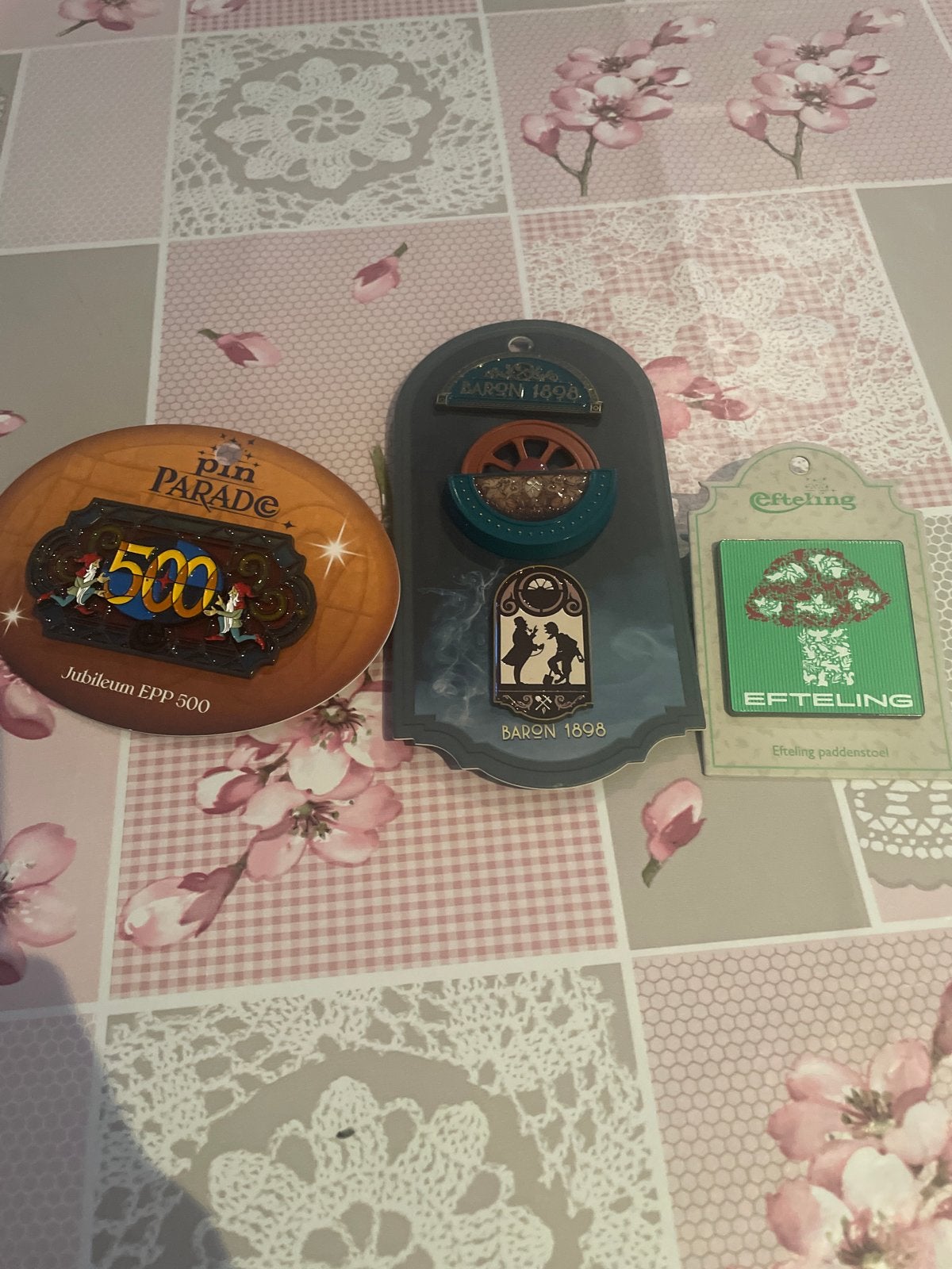 Efteling pins: Jubileum EPP 500, Baron 1898 & Paddenstoel, Ophalen of Verzenden, Nieuw, Button of Speldje