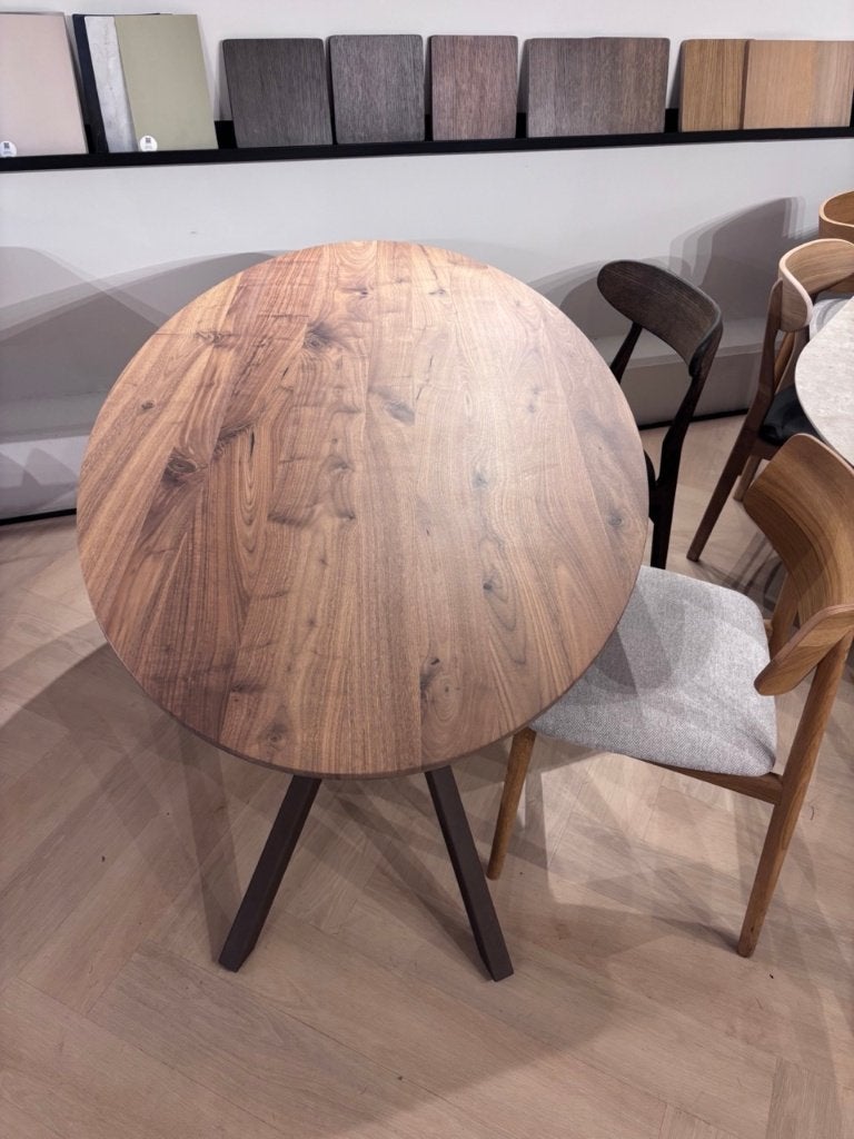 Noten massief eettafel | Kas20 Outlet Amsterdam, Huis en Inrichting, 50 tot 100 cm, Zo goed als nieuw, Modern, scandinavisch, 150 tot 200 cm