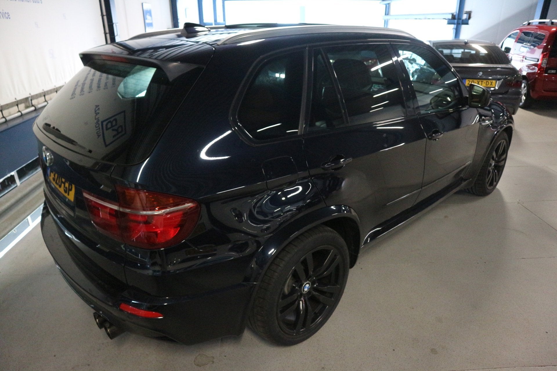 BMW X5 4.4i M 555 PK + M-SPORT + UNIEK VOERTUIG ! ! !, Auto's, Automaat, Euro 5, Gebruikt, Xenon verlichting