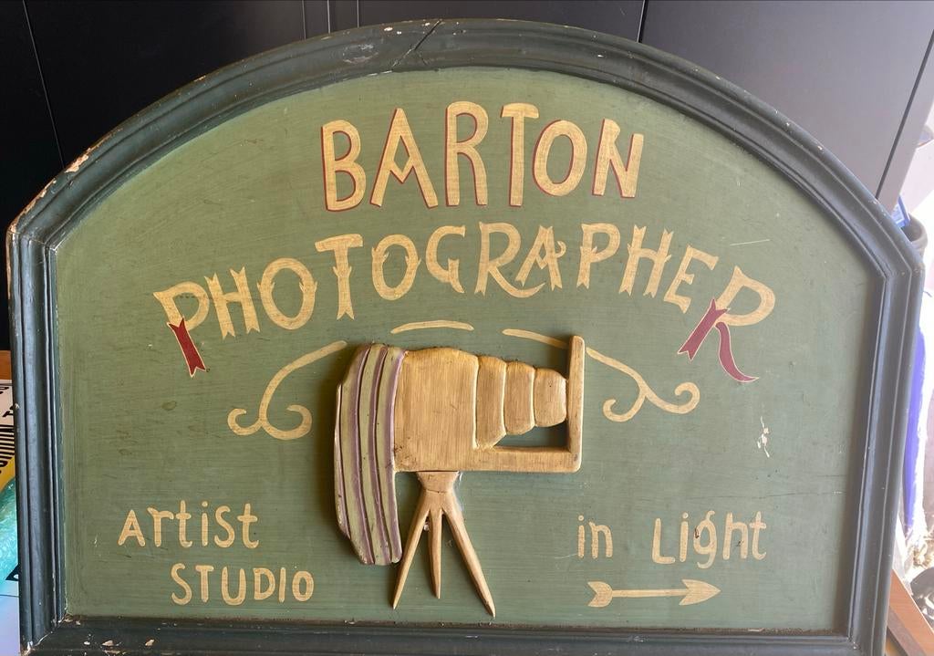 Vintage Houten Bord 'Barton Photographer Artist Studio', Antiek en Kunst, Ophalen of Verzenden