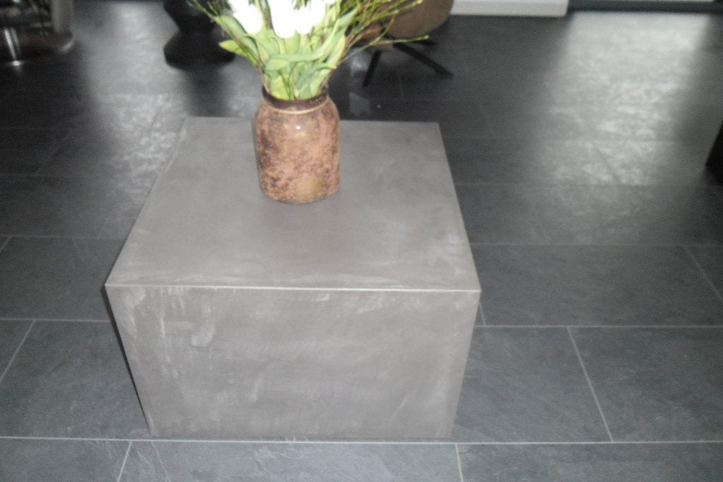 salontafel vierkant, kleur betonlook, Ophalen, Overige materialen, Gebruikt, 50 tot 100 cm