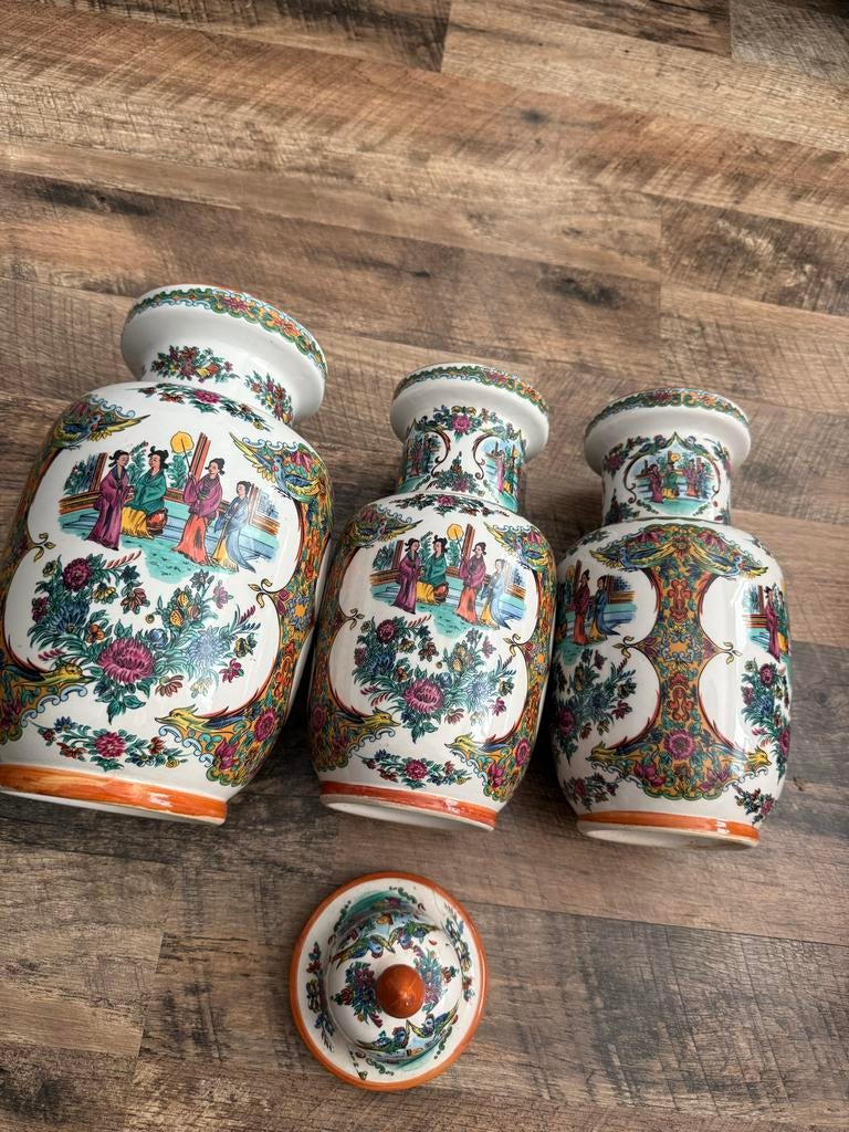 Set van 3 Chinese vazen met deksel, handgeschilderd, Antiek en Kunst, Antiek | Vazen, Ophalen of Verzenden