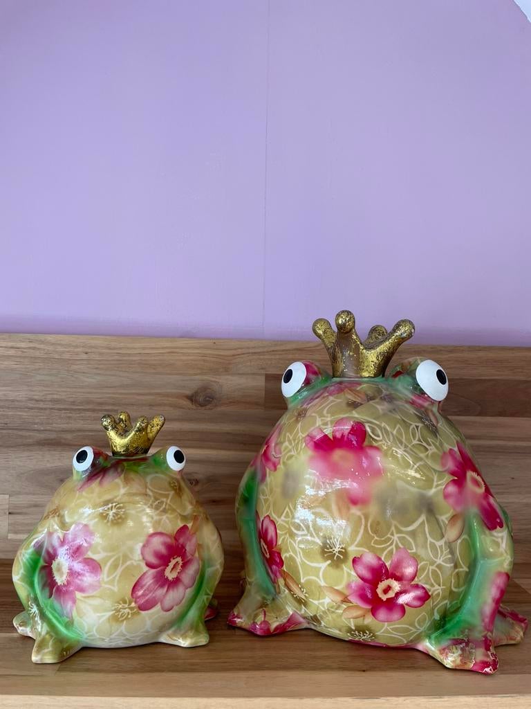2 super leuke kleurrijke kikker pompidou spaarpotten M en L, Verzamelen, Spaarpotten, Ophalen of Verzenden, Zo goed als nieuw