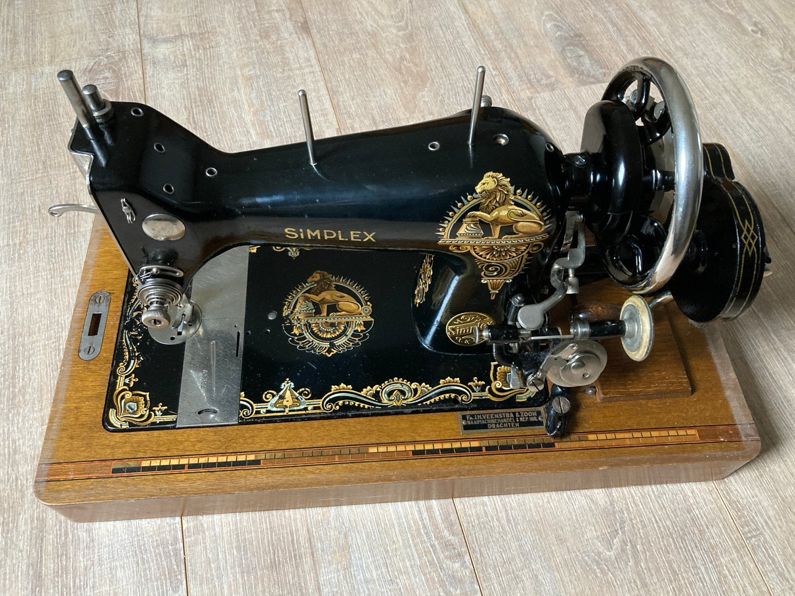 Antieke Simplex Naaimachine met Houten Kap - Fa. J.H. Veenst, Antiek en Kunst, Antiek | Naaimachines, Ophalen of Verzenden