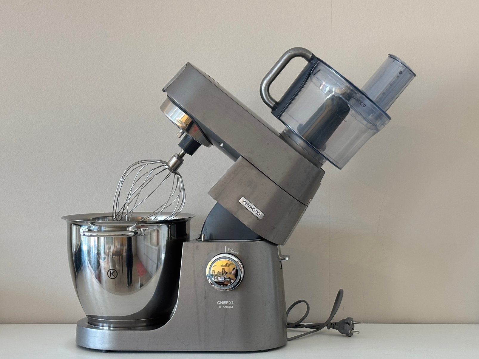 Kenwood Chef XL Titanium 1700 met veel accessoires, 4 liter of meer, Ophalen, Zo goed als nieuw, 3 snelheden of meer