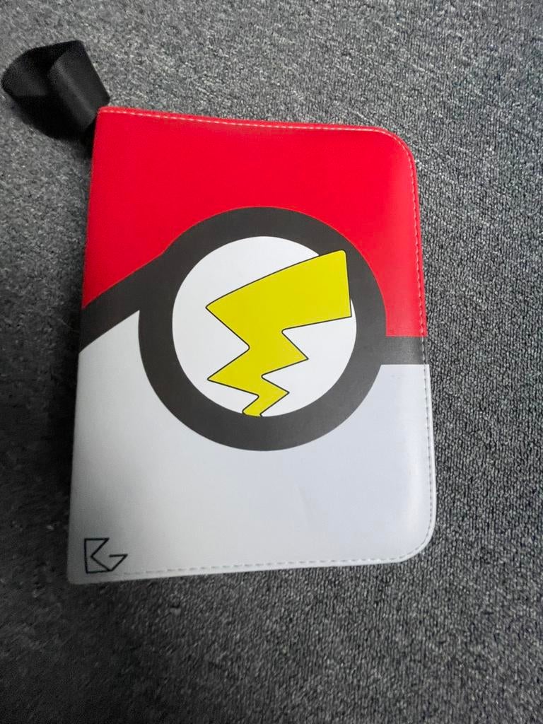 Pokemon binder met kaarten, Ophalen of Verzenden, Zo goed als nieuw