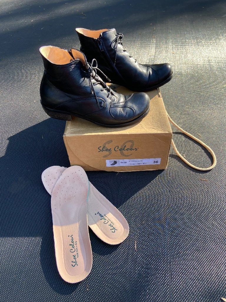 Shoe Colours, aparte booties maat 36, Kleding | Dames, Verzenden, Zwart, Lage of Enkellaarzen, Zo goed als nieuw