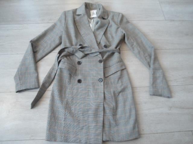 LA Sisters; Leuke trench-coat; maat M, Kleding | Dames, Maat 38/40 (M), LA Sisters, Overige kleuren, Ophalen of Verzenden