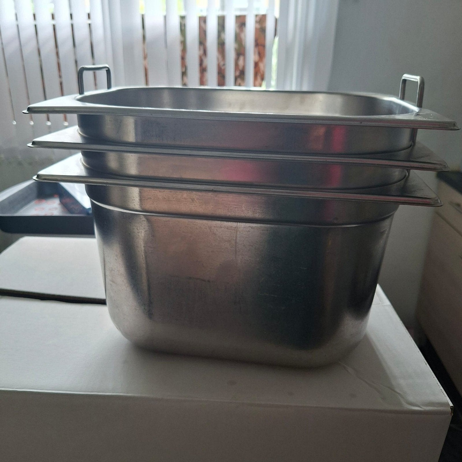 3 gebruikte RVS bakjes L32cm D20cm B26cm, Ophalen