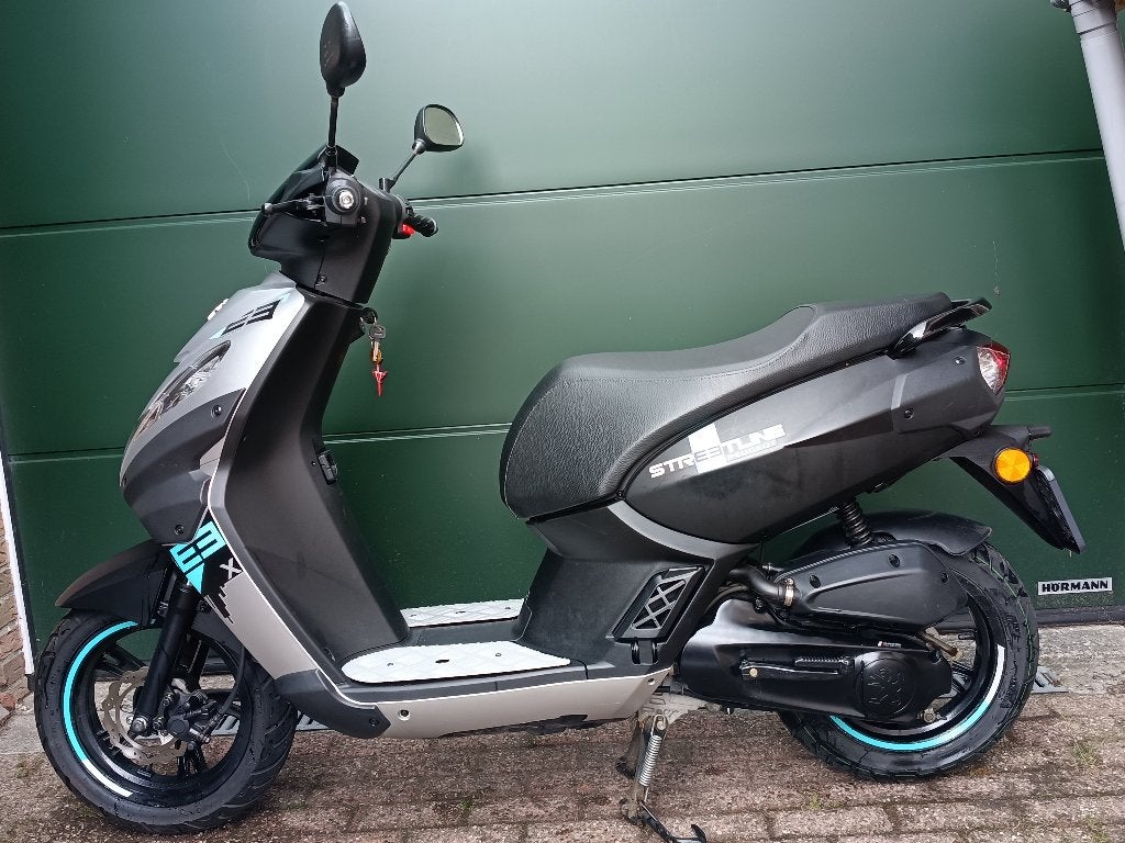 Peugeot Kisbee Streetzone  45kmh  ( 2022 ), Fietsen en Brommers, Ophalen, Gebruikt, Overige modellen, Maximaal 45 km/u