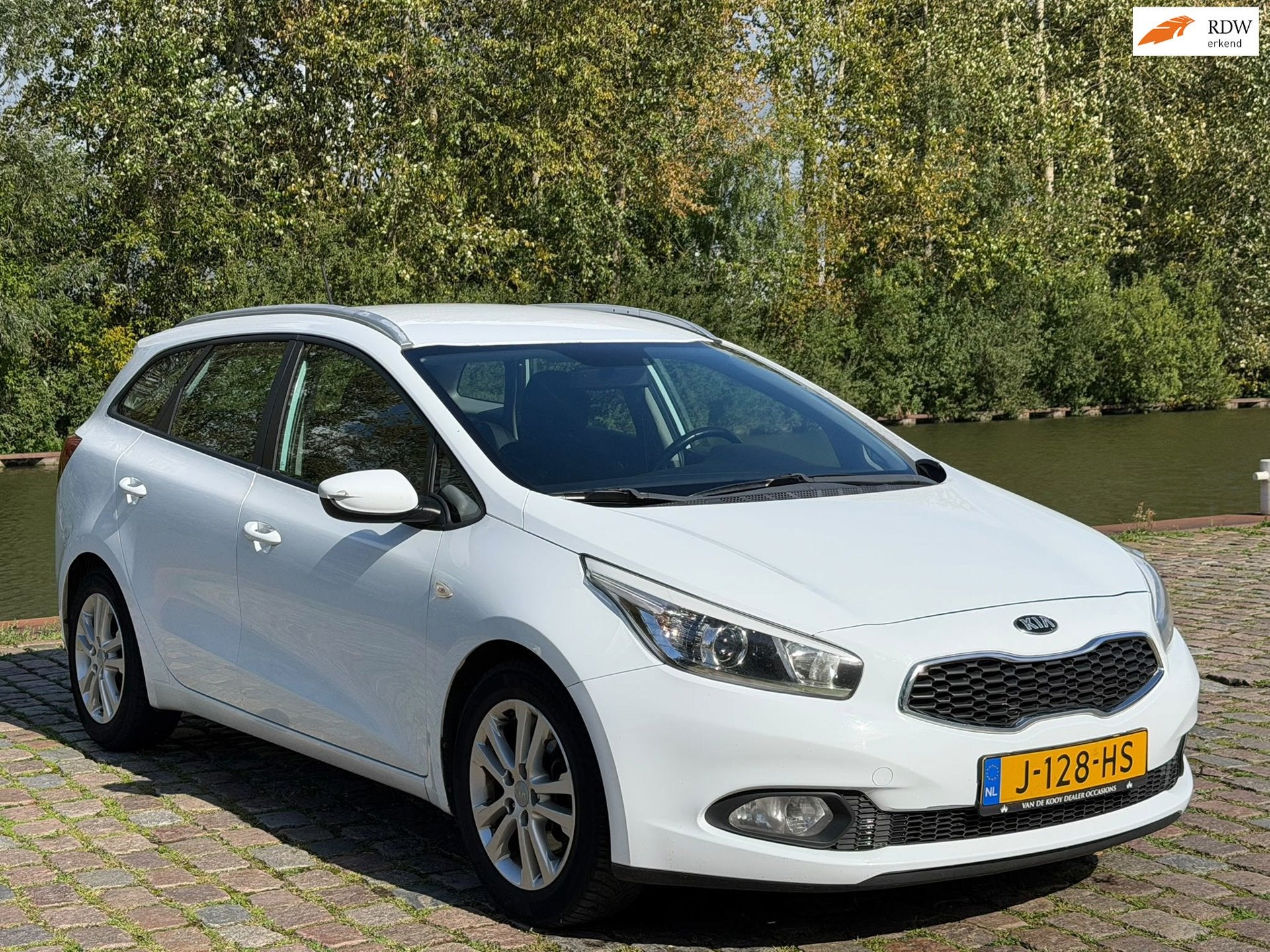 Kia Cee'd Sportswagon 1.4 CVVT 1e eigenaar stuur verwarming, Auto's, Voorwielaandrijving, Euro 5, 15 km/l, Gebruikt