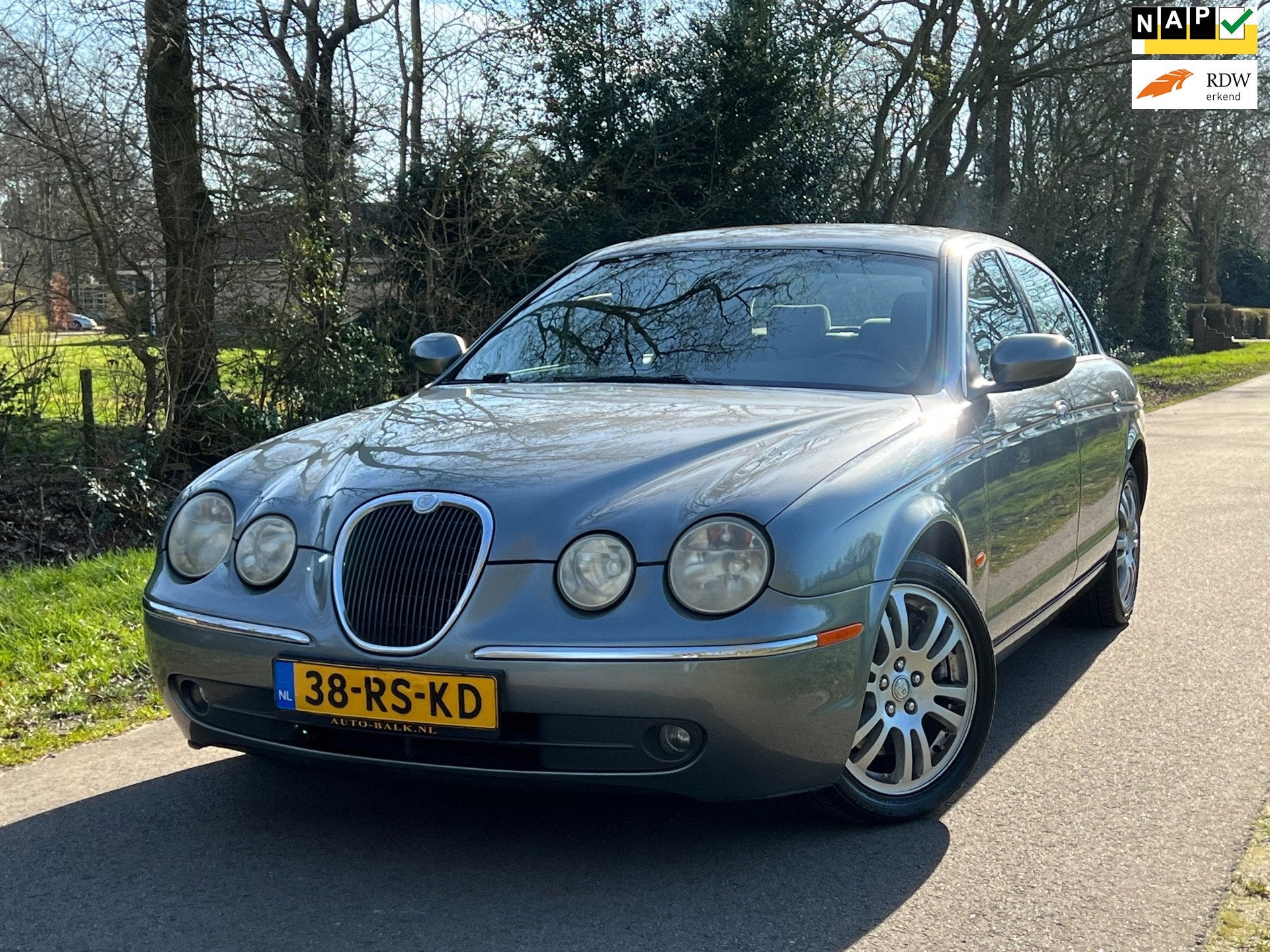Jaguar S-type 2.7D V6 iDition | Automaat + Airco Nu € 2.45, Auto's, Achterwielaandrijving, Gebruikt, 197 €/maand, 1850 kg