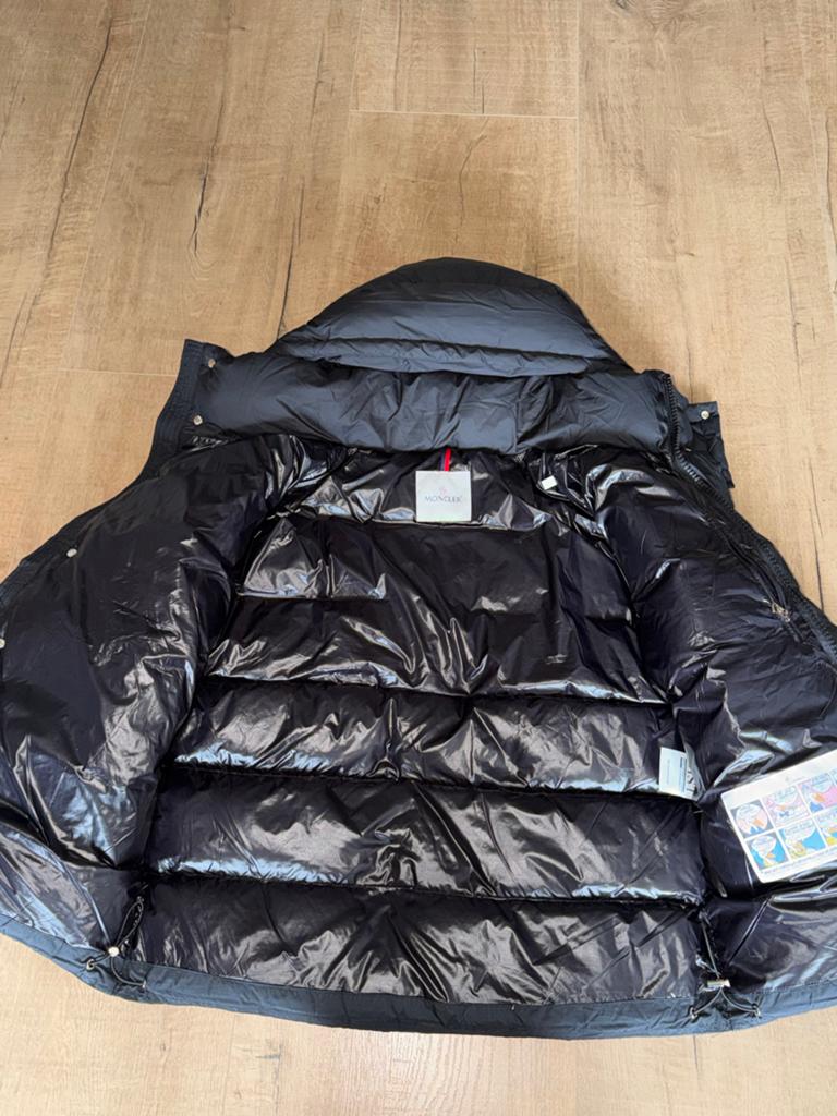 zwarte Moncler down puffer jacket, Kleding | Heren, Jassen | Winter, Zo goed als nieuw, Maat 52/54 (L), Zwart, Ophalen of Verzenden