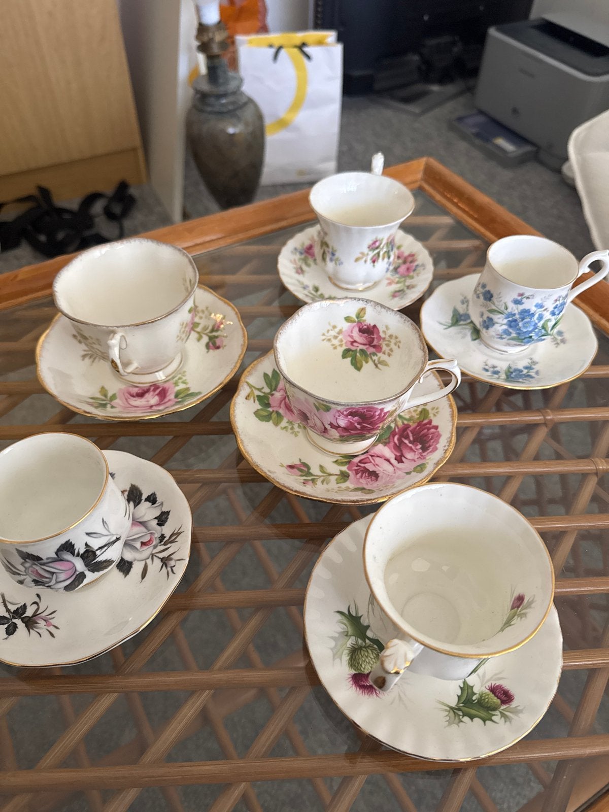 Set van 6 Royal Albert theekopjes met schotels, Ophalen