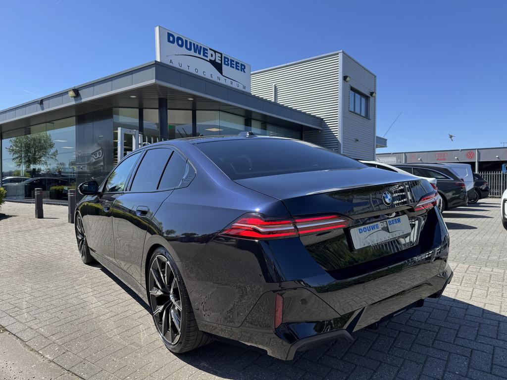 BMW 5 Serie 520i M-sport NEW MODEL ! alle opties (bj 2023), Automaat, Achterwielaandrijving, Gebruikt, Euro 6