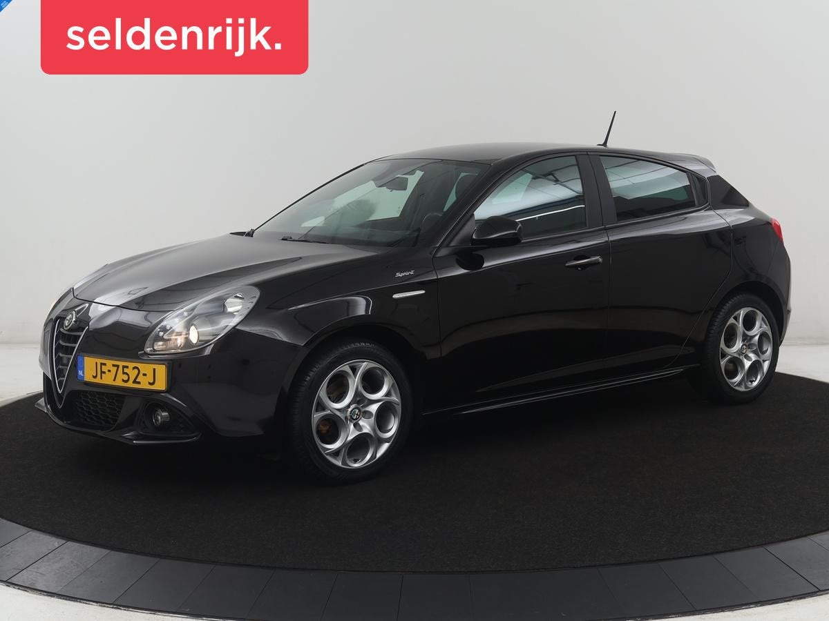 Alfa Romeo Giulietta 1.4 T Sprint | Automaat | Airco | Navig, Auto's, Alfa Romeo, Euro 6, 4 cilinders, Alcantara, Zwart